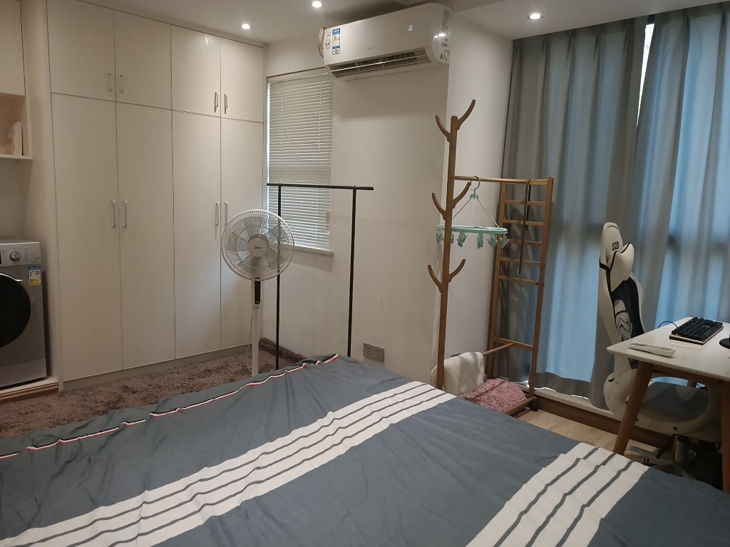 中建御山和苑  1室1厅1卫    33.8万客厅