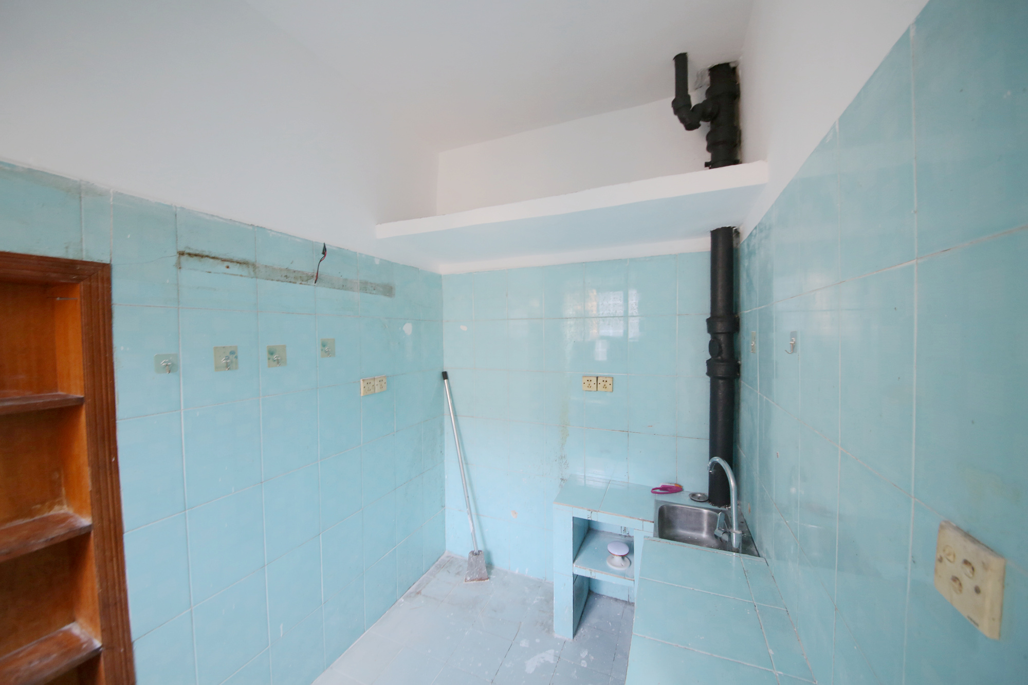 市直属机关宿舍  2室1厅1卫    57.0万厨房