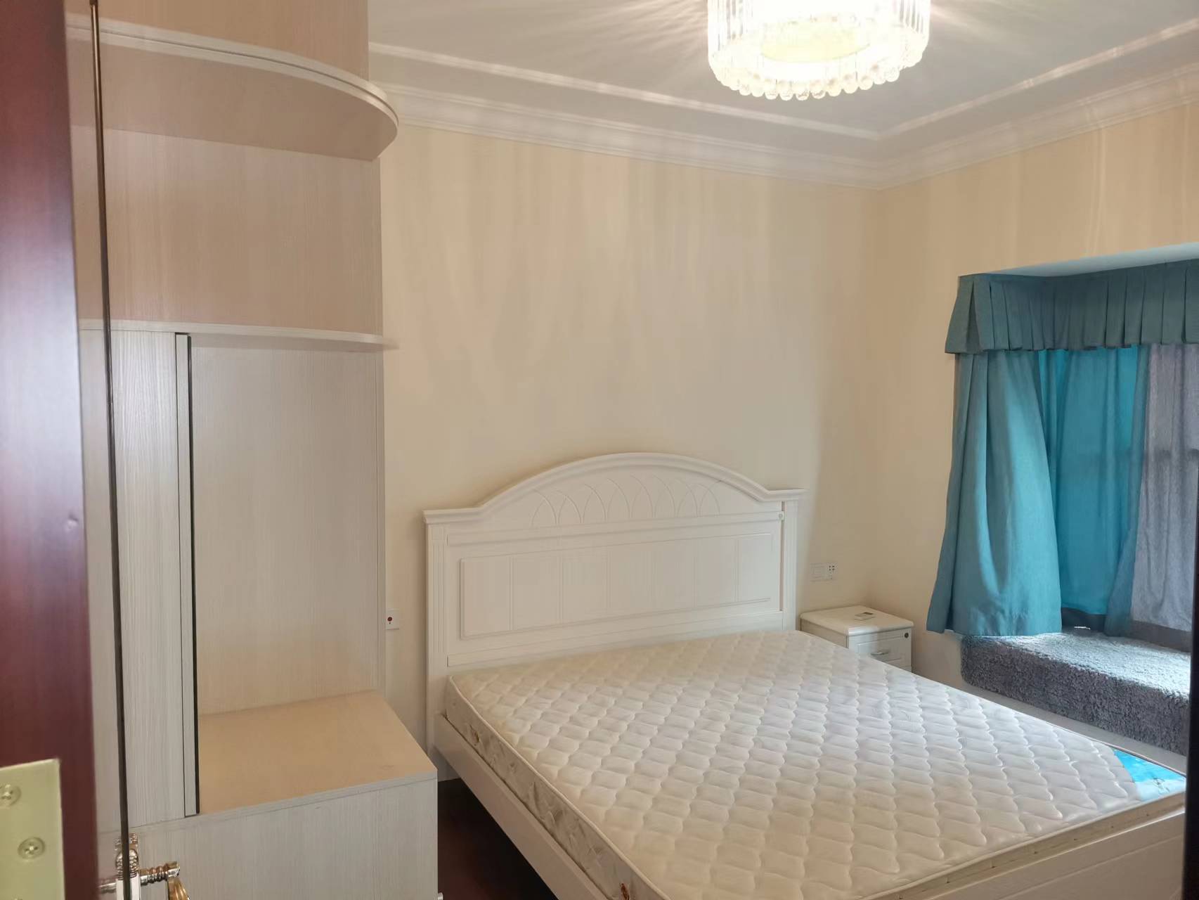 恒大华府  3室2厅2卫    65.5万 恒大华府  3室2厅2卫    65.5万客厅