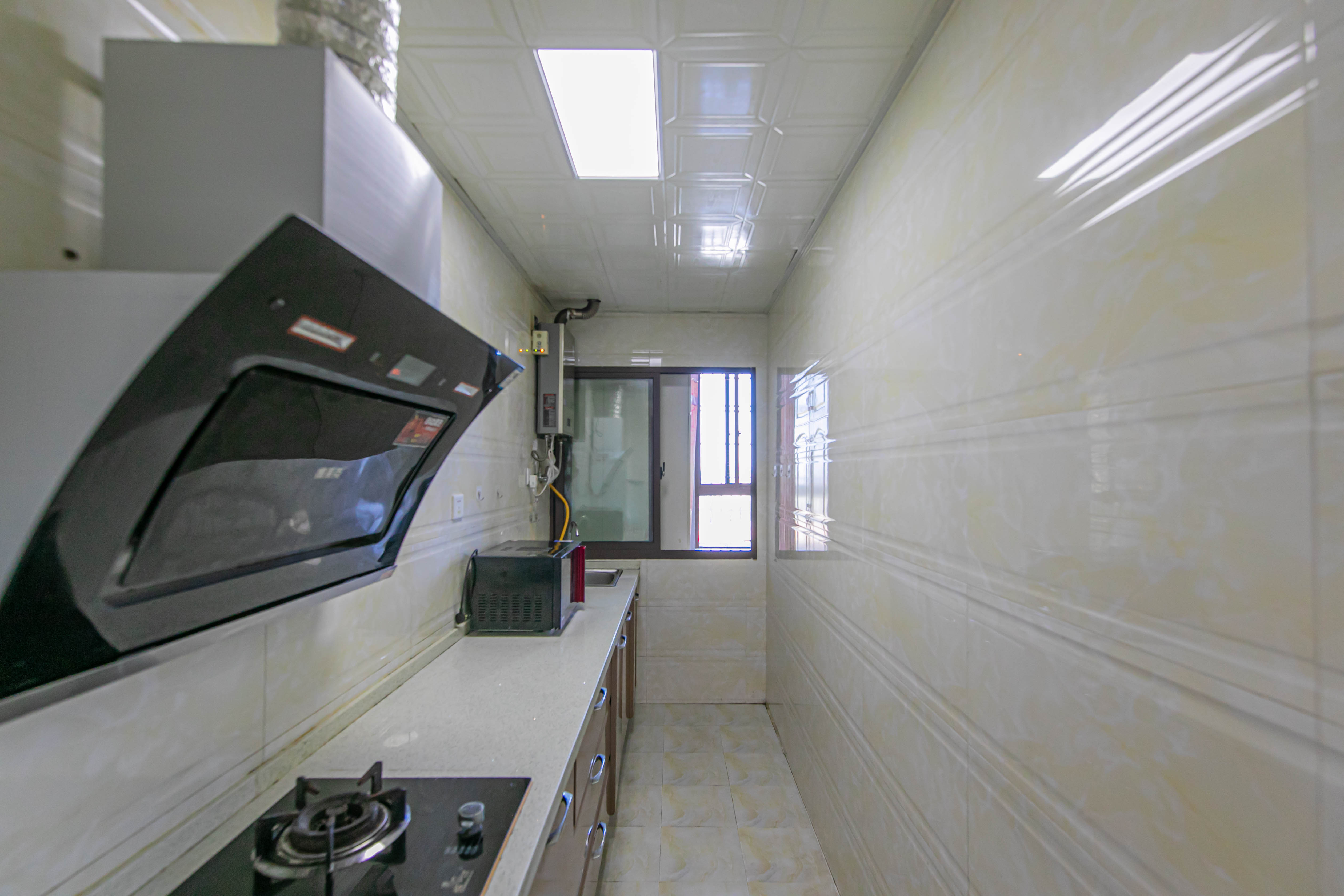 湖湾世景  1室1厅1卫    31.8万 湖湾世景  1室1厅1卫    31.8万厨房