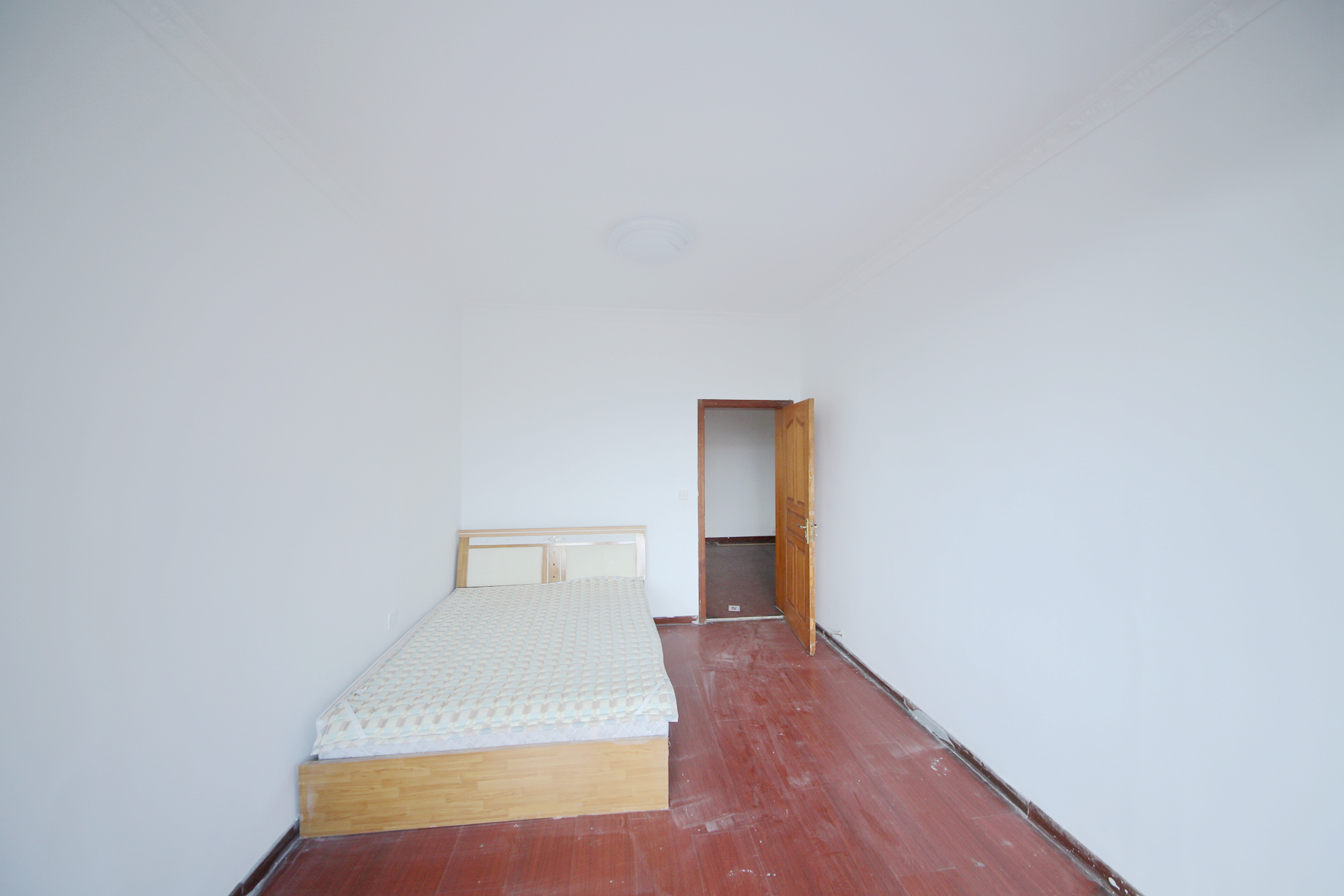 市直属机关宿舍  2室1厅1卫    57.0万卧室