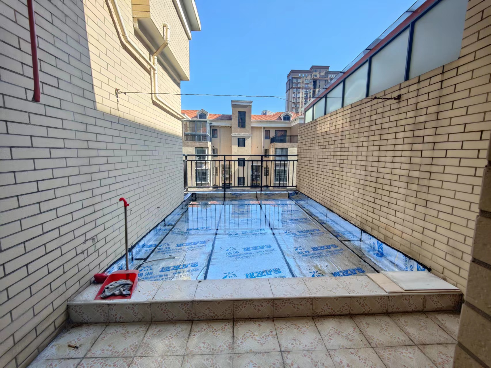 金色荷塘 3室2厅1卫 55.0万 金色荷塘 3室2厅1卫 55.0万客厅