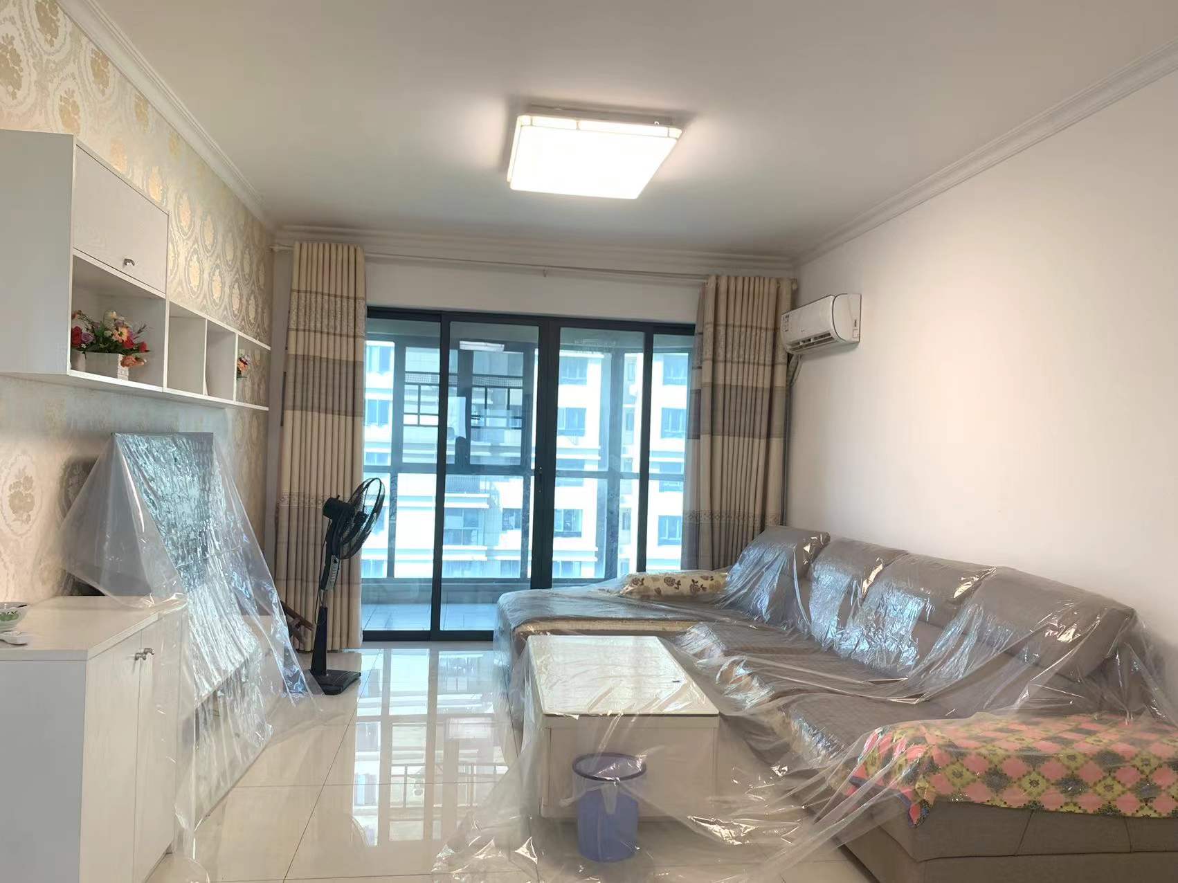 碧桂园 3室2厅2卫 59.8万 碧桂园 3室2厅2卫 59.8万客厅