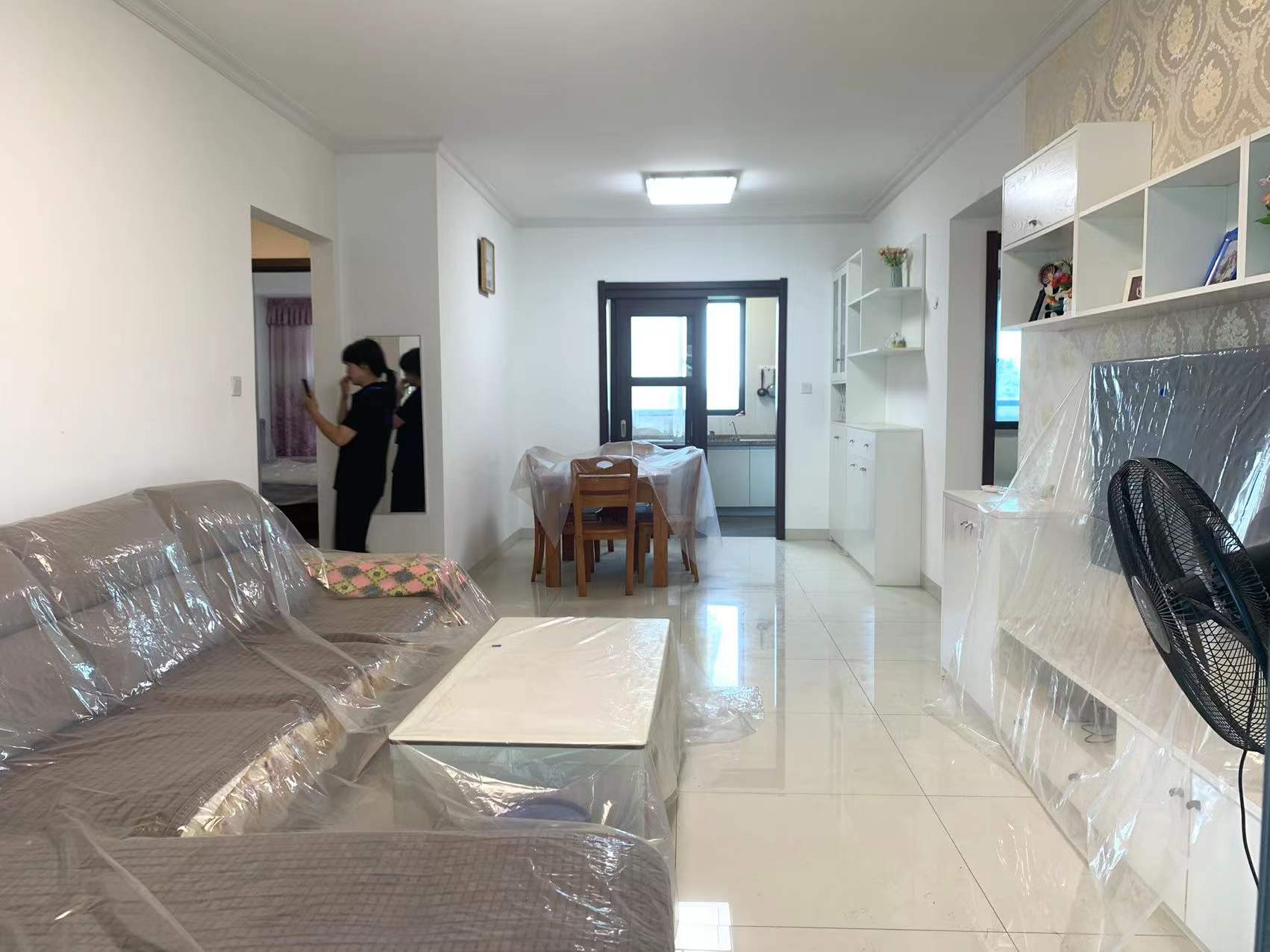 碧桂园 3室2厅2卫 59.8万 碧桂园 3室2厅2卫 59.8万客厅