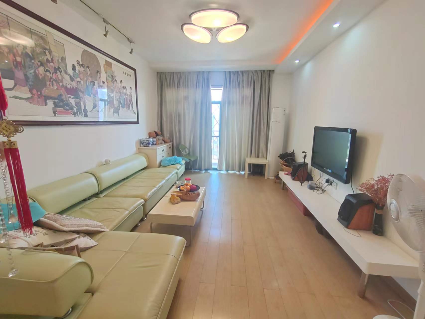 西域名邸  2室2厅1卫    70.0万 西域名邸  2室2厅1卫    70.0万