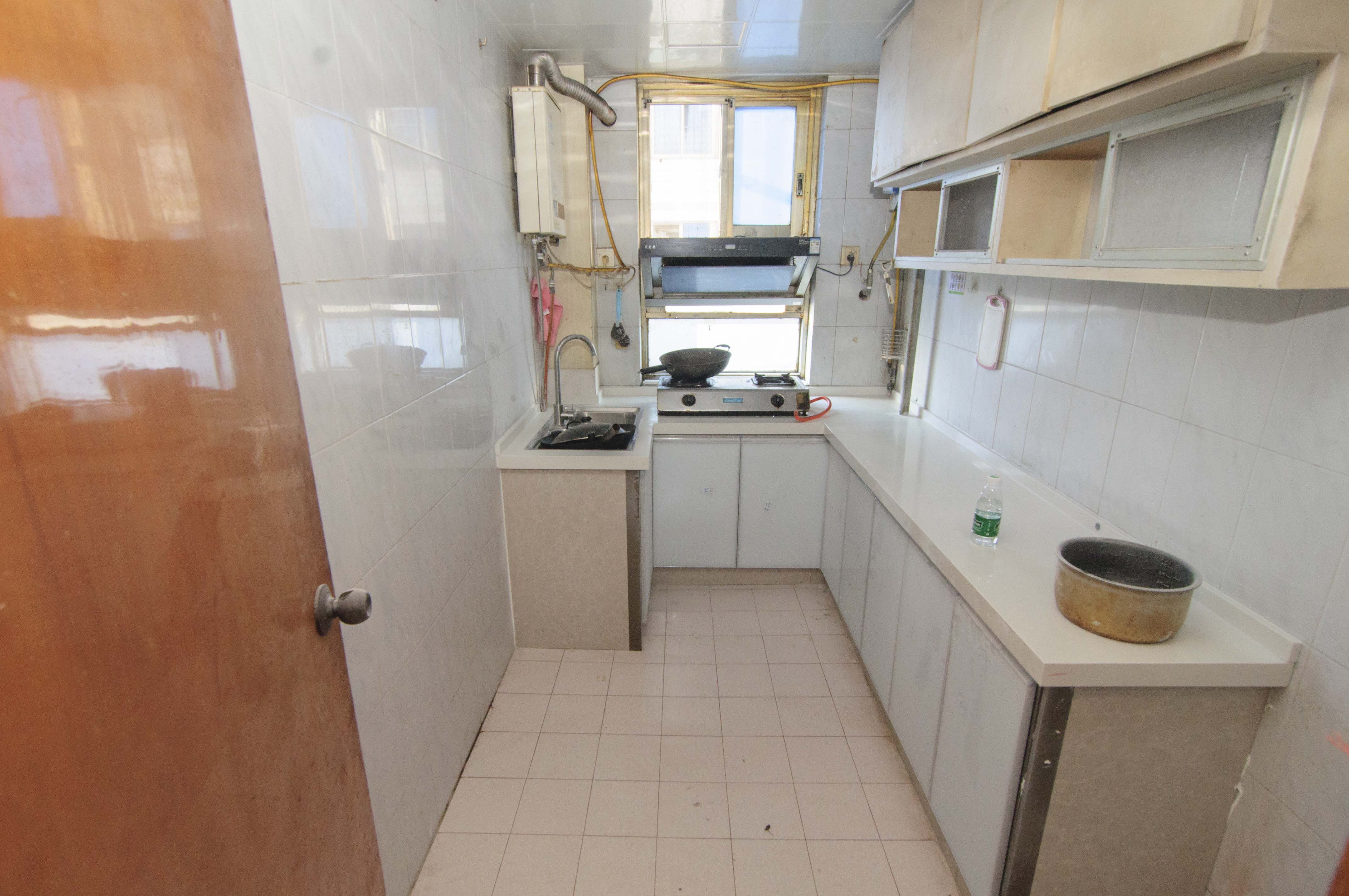 長沙市自來水公司住宅小區(qū)（白沙路119號）  2室2廳1衛(wèi)    97.8萬廚房