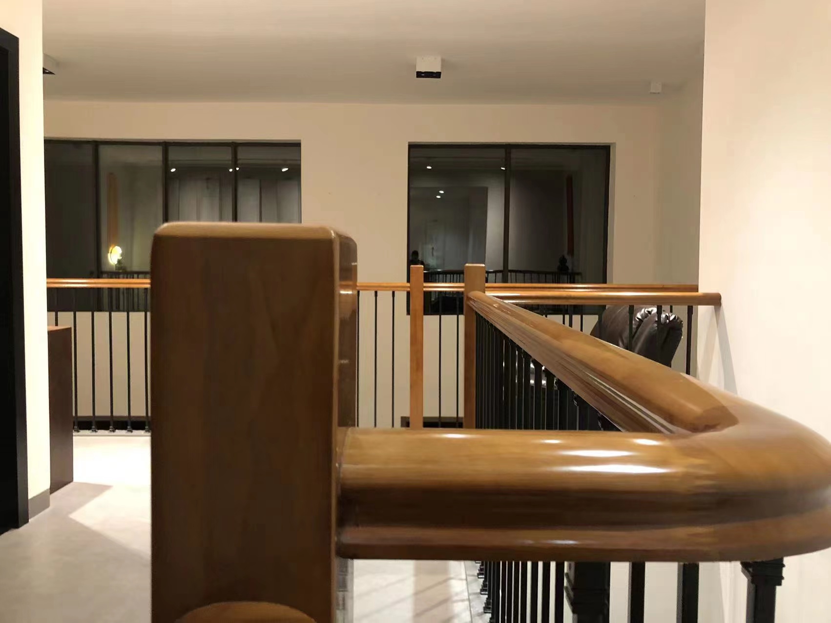 航空未名小区(北大资源) 6室3厅1卫 225.0万 航空未名小区(北大资源) 6室3厅1卫 225.0万客厅