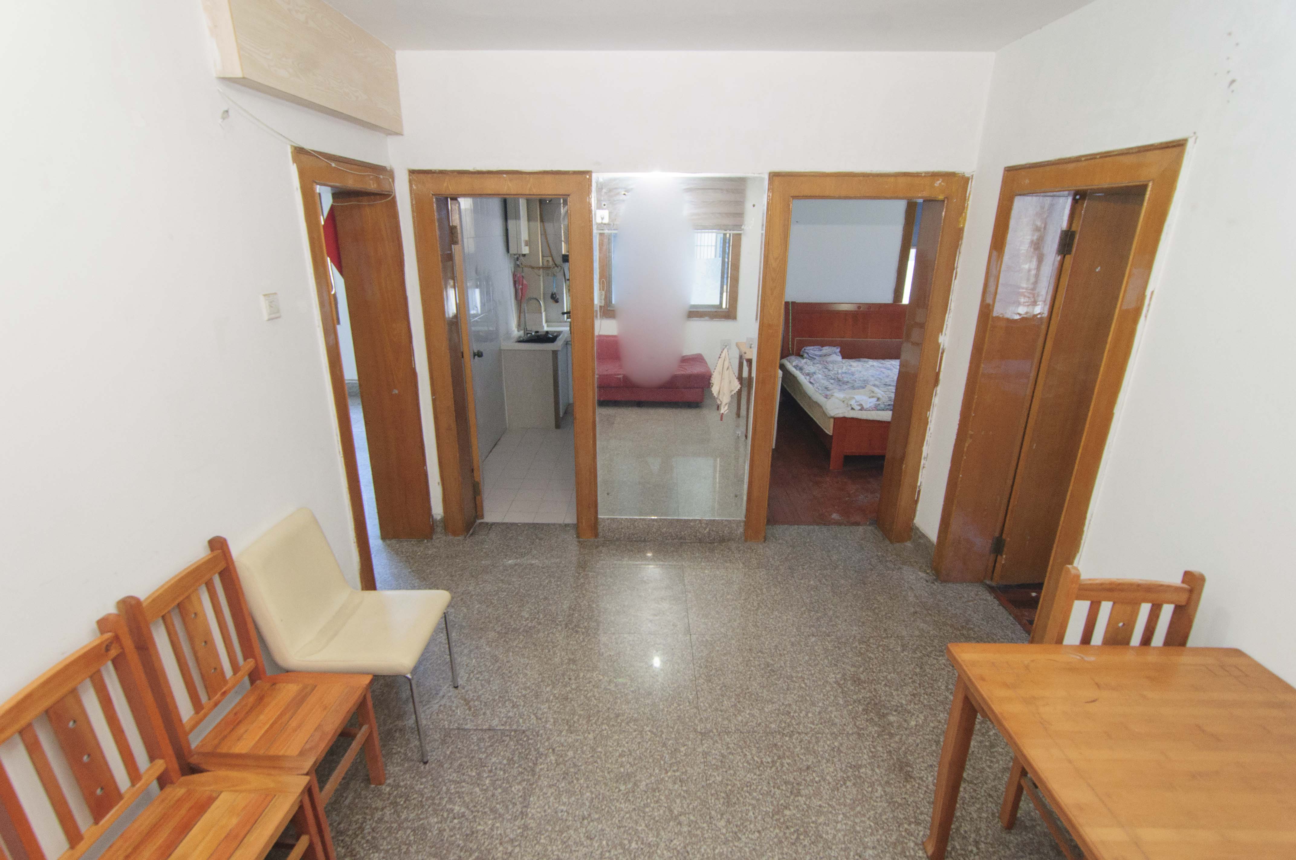 長沙市自來水公司住宅小區(qū)（白沙路119號）  2室2廳1衛(wèi)    97.8萬客廳
