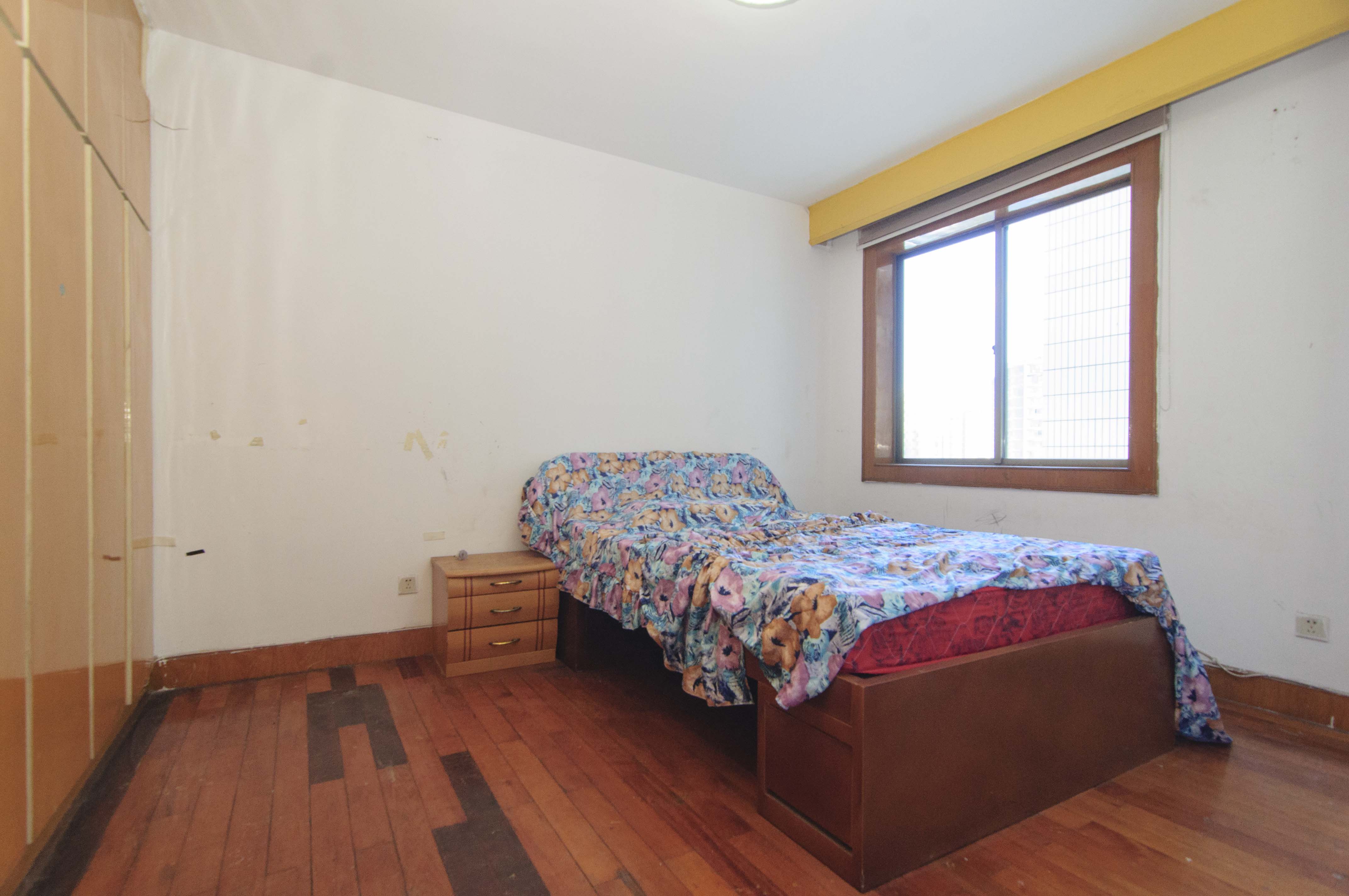 長沙市自來水公司住宅小區(qū)（白沙路119號）  2室2廳1衛(wèi)    97.8萬臥室