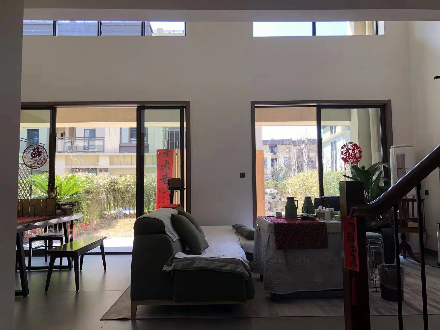 航空未名小区(北大资源) 6室3厅1卫 225.0万 航空未名小区(北大资源) 6室3厅1卫 225.0万客厅