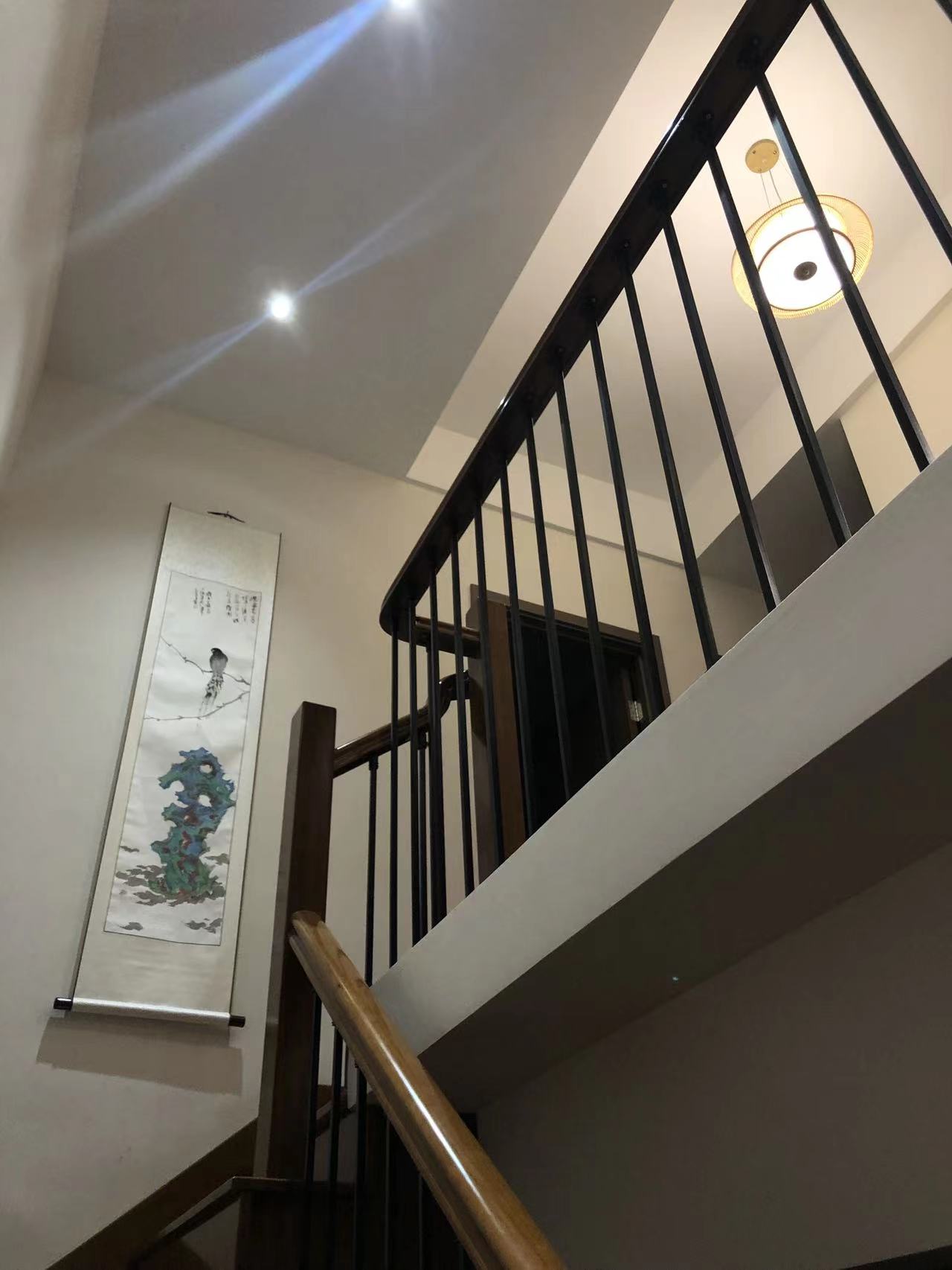 航空未名小区(北大资源) 6室3厅1卫 225.0万 航空未名小区(北大资源) 6室3厅1卫 225.0万客厅