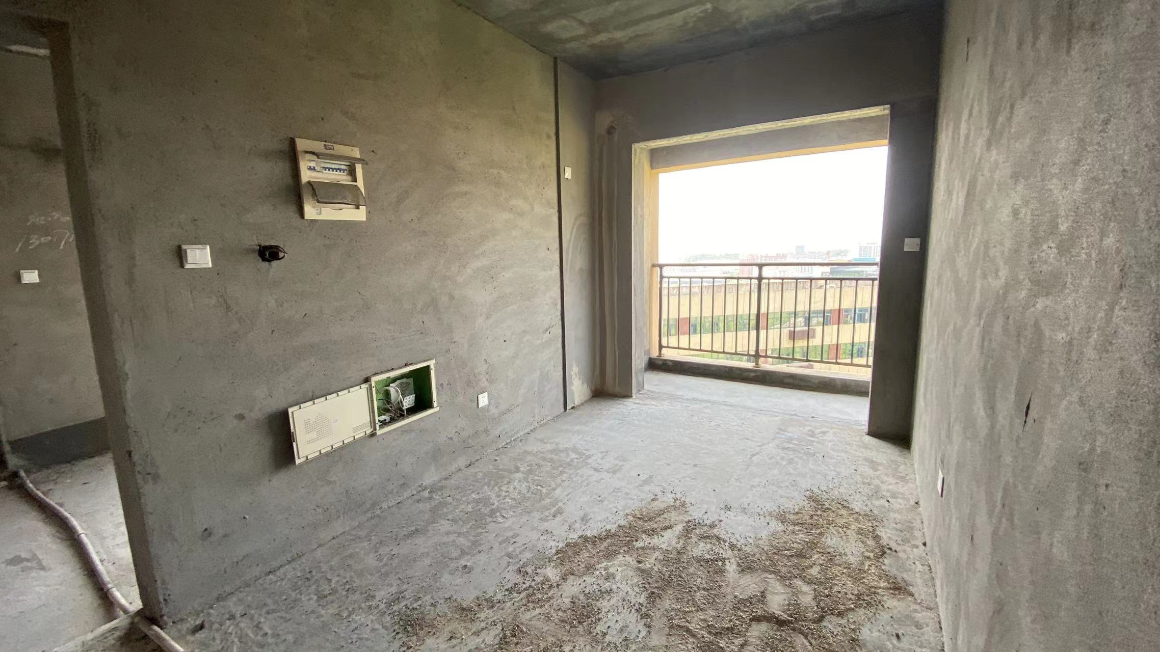 青龙湾(中央小镇)  3室2厅2卫    45.0万 青龙湾(中央小镇)  3室2厅2卫    45.0万客厅