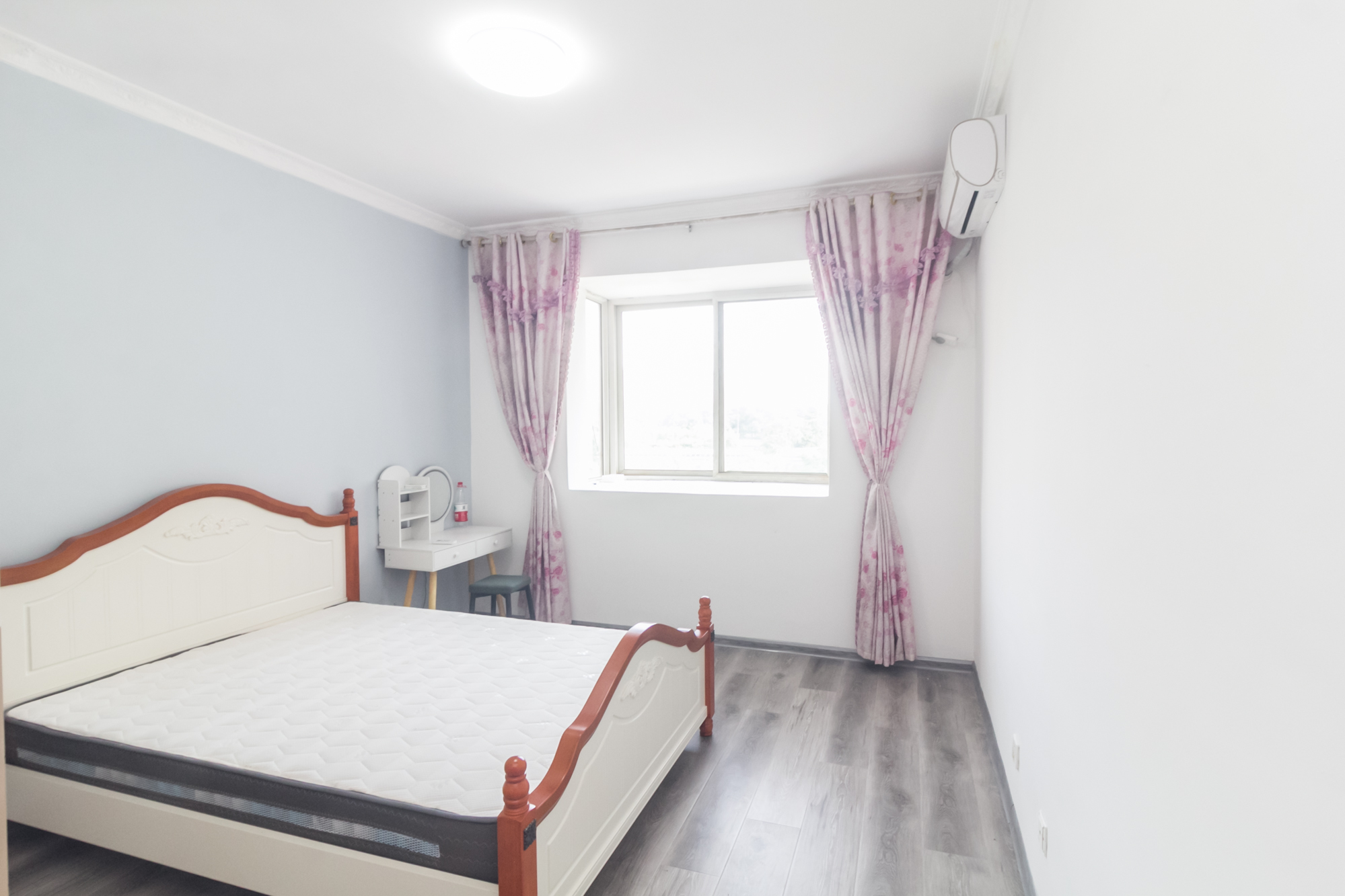 东城名苑 2室1厅1卫 31.0万 东城名苑 2室1厅1卫 31.0万卧室