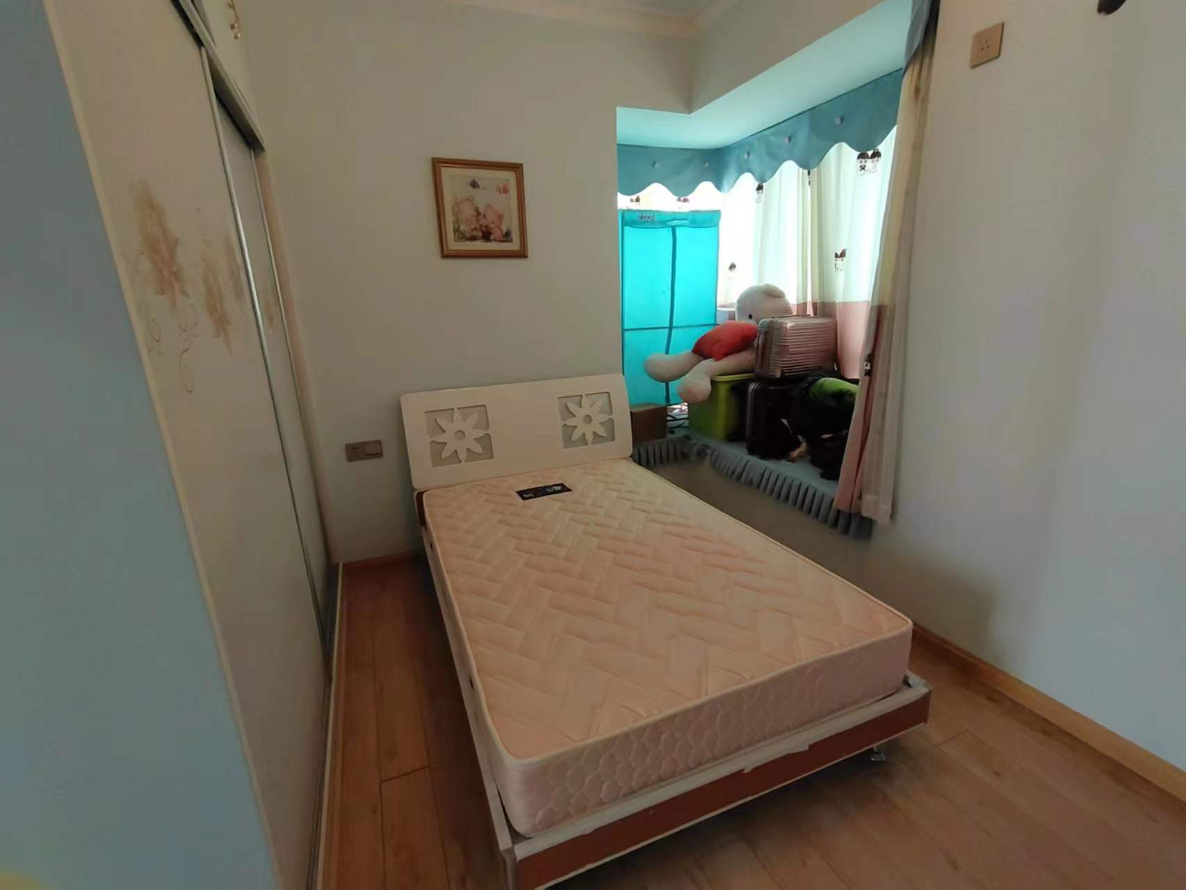 香博堡 0室0厅0卫 68.0万 香博堡 0室0厅0卫 68.0万客厅