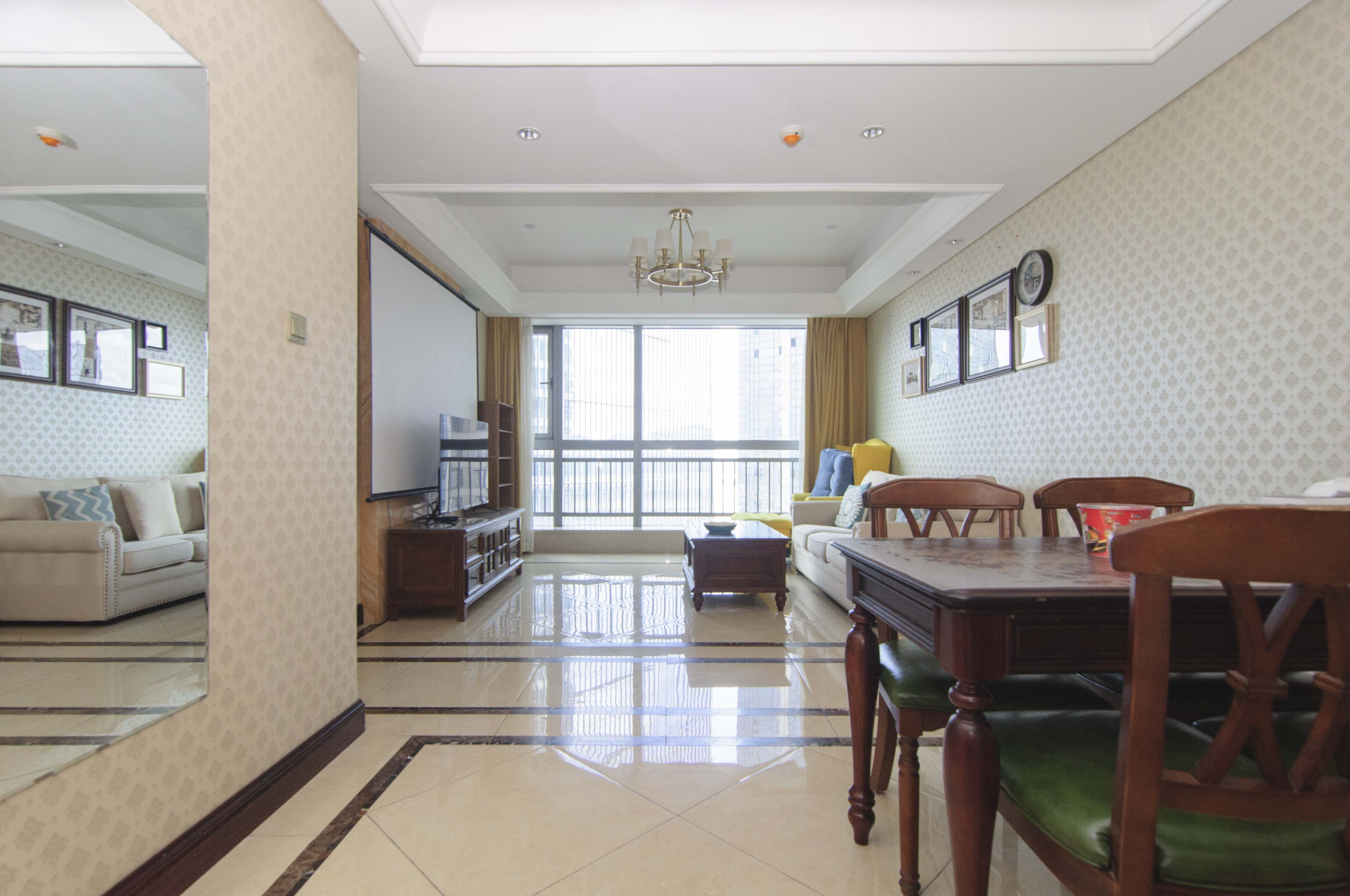 华远国际公寓  2室2厅1卫    235.0万客厅