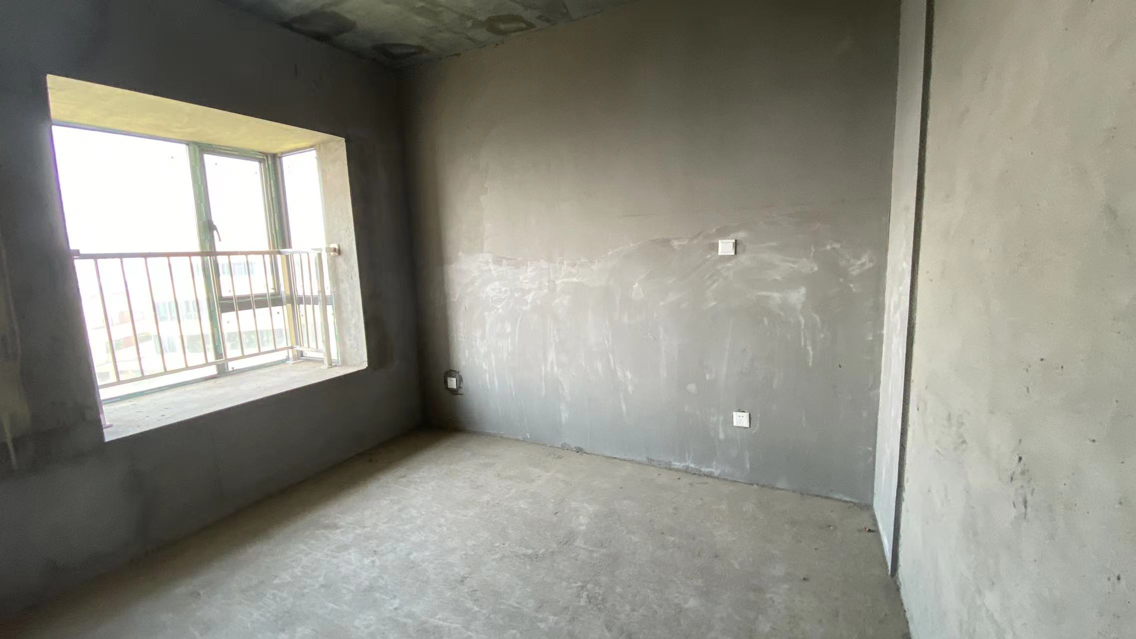 青龙湾(中央小镇)  3室2厅2卫    45.0万 青龙湾(中央小镇)  3室2厅2卫    45.0万客厅