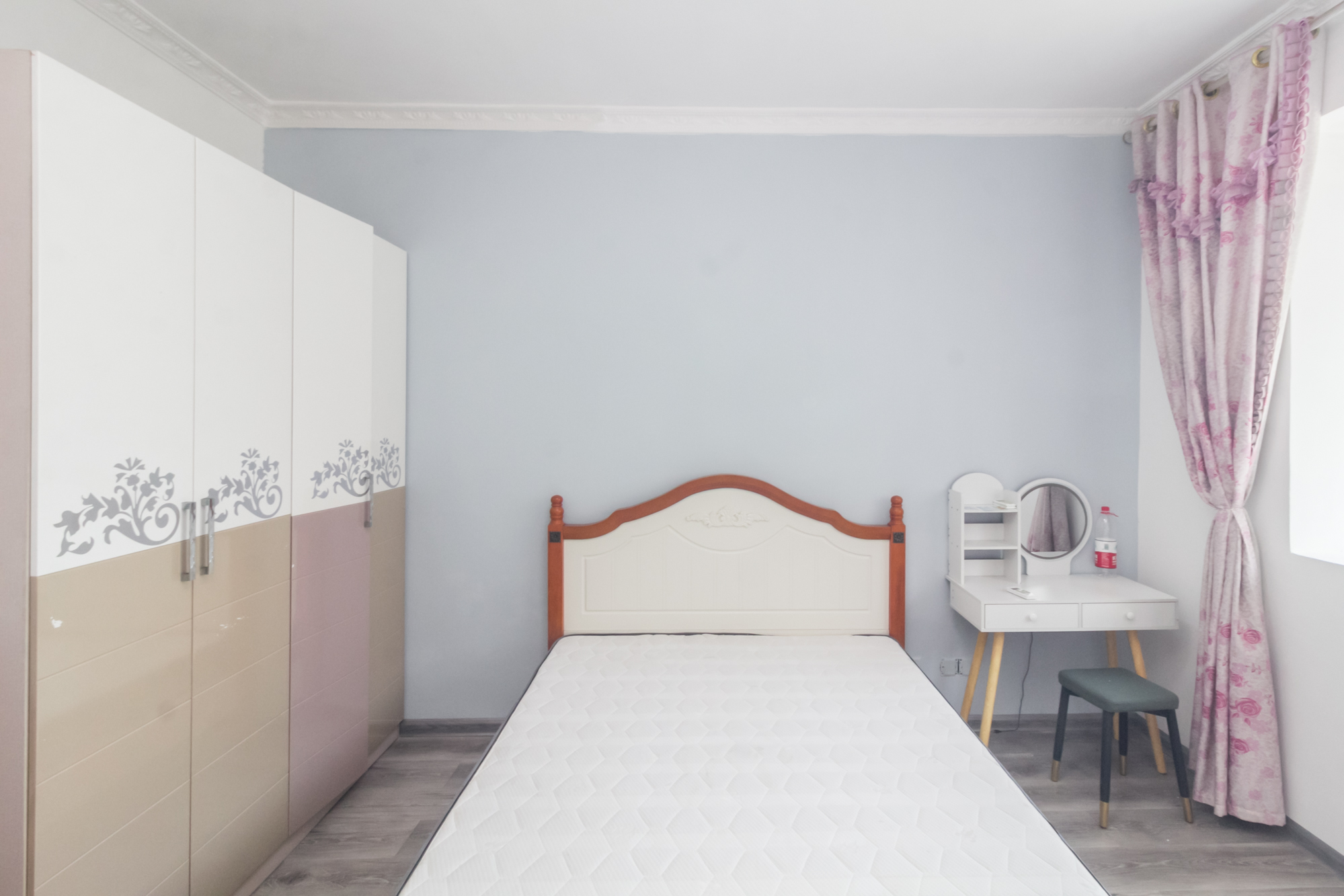 东城名苑 2室1厅1卫 31.0万 东城名苑 2室1厅1卫 31.0万卧室