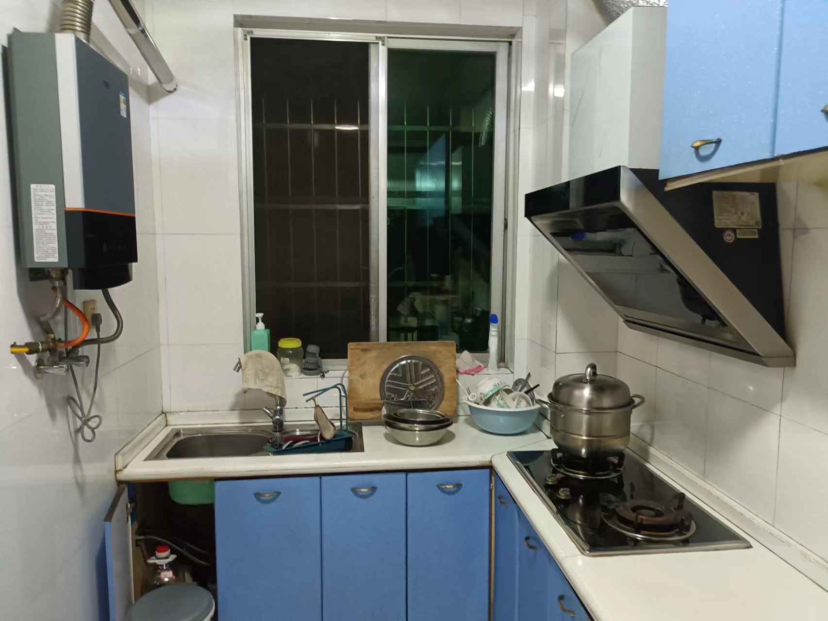 东城家园一期  3室2厅2卫    68.0万 东城家园一期  3室2厅2卫    68.0万客厅