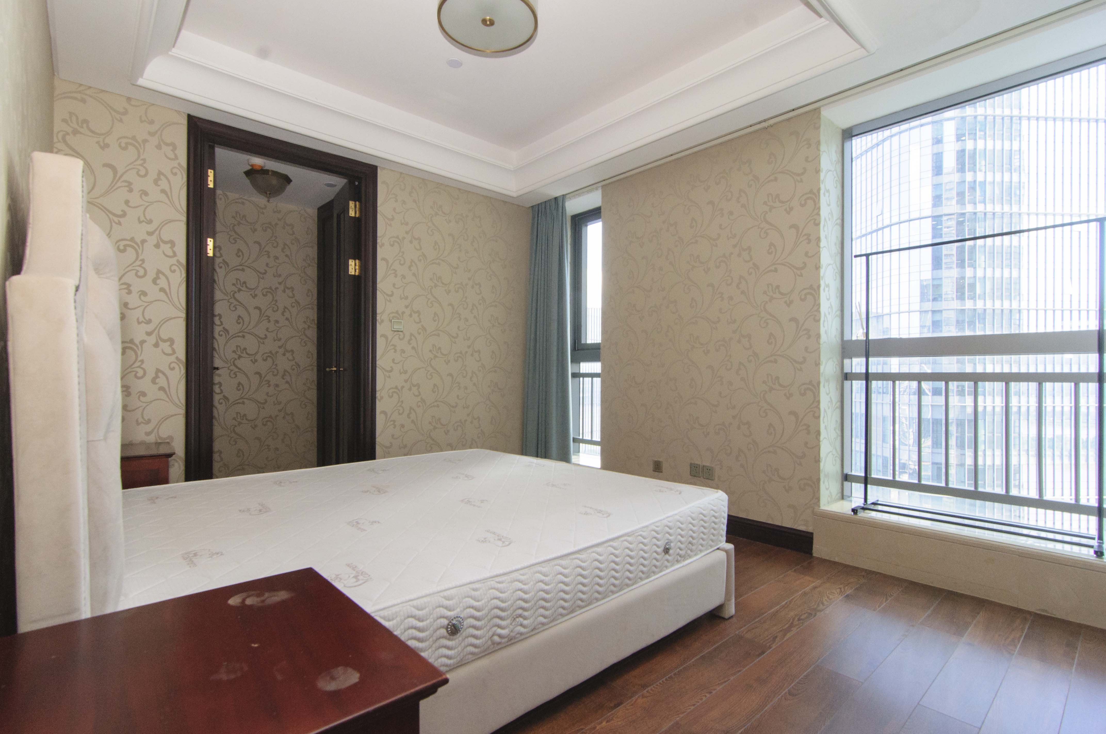 华远国际公寓  2室2厅1卫    235.0万卧室