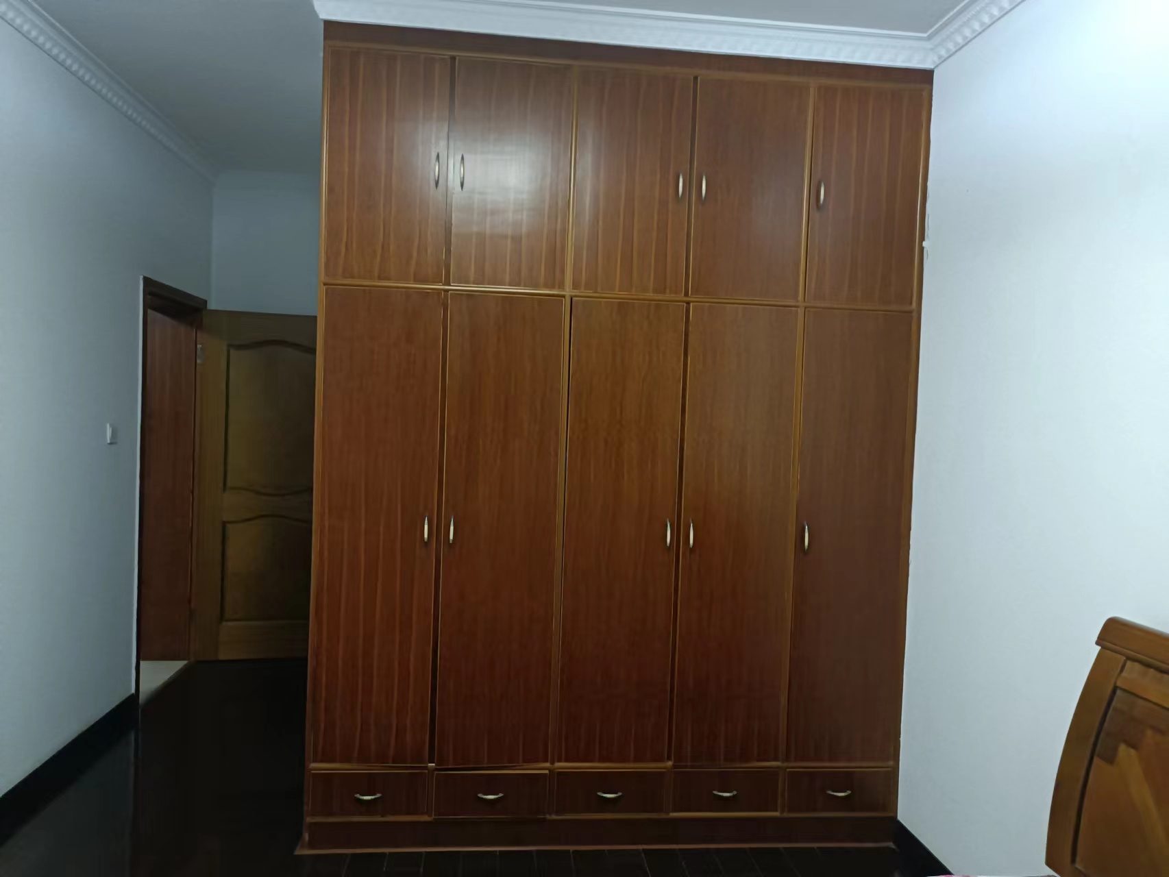 东城家园一期  3室2厅2卫    68.0万 东城家园一期  3室2厅2卫    68.0万客厅