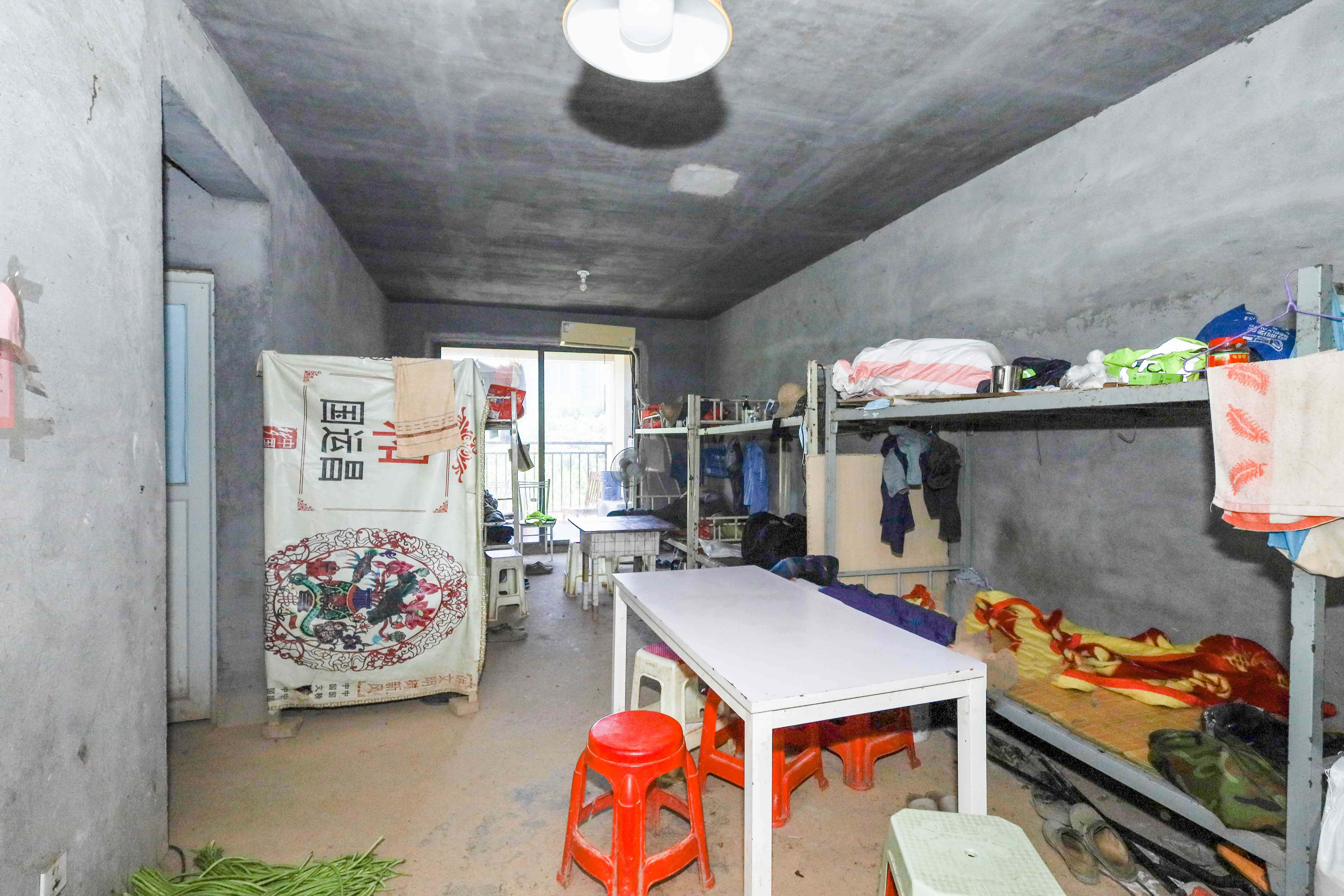 保利麓谷林语E区  3室2厅2卫   126.10万其他