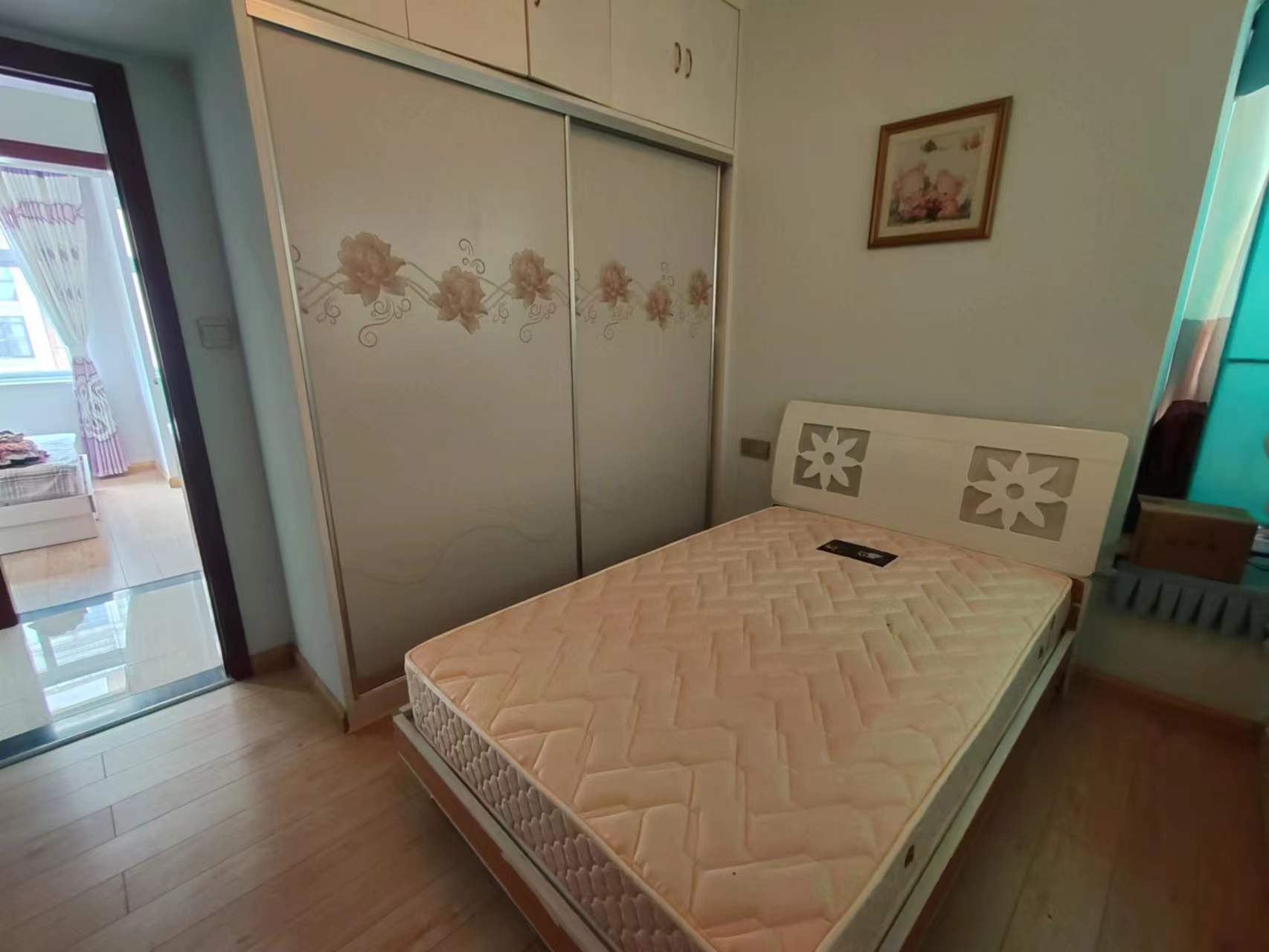 香博堡 0室0厅0卫 68.0万 香博堡 0室0厅0卫 68.0万客厅