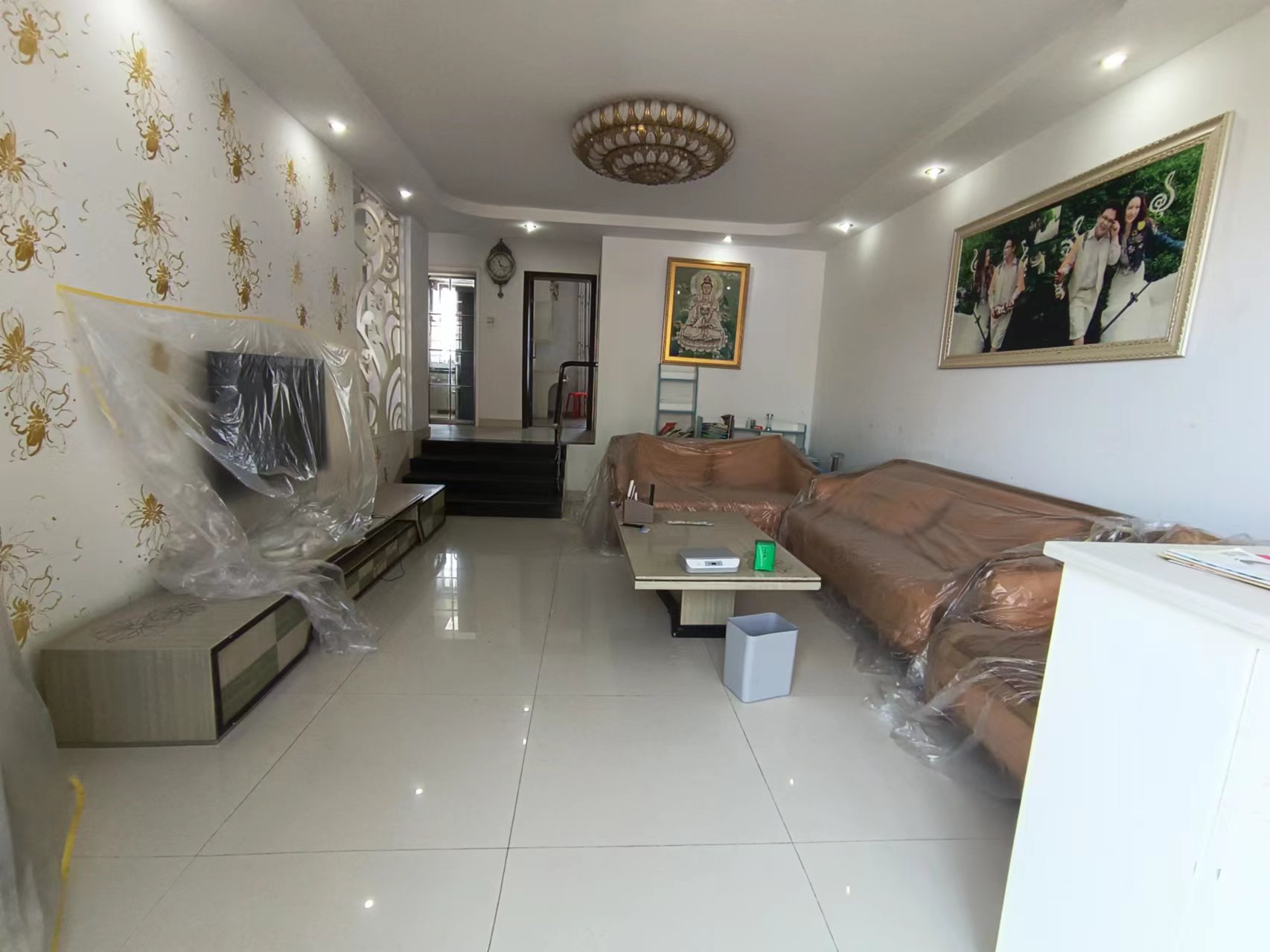 景秀名园 3室2厅2卫 55.0万 景秀名园 3室2厅2卫 55.0万客厅