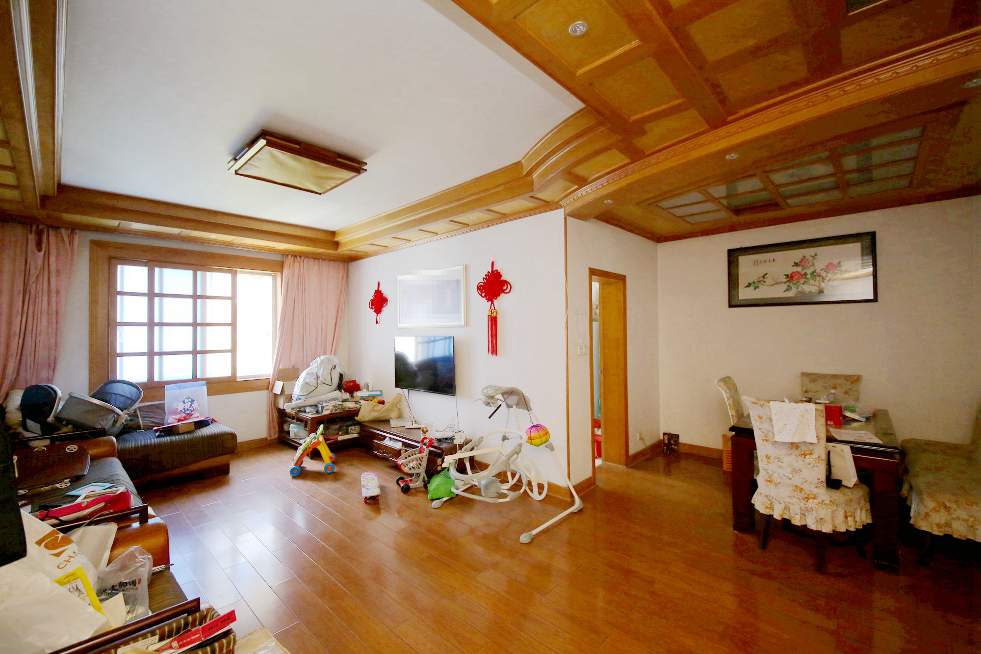 安全厅宿舍阳光小区（湘湖渔场阳光小区)  3室2厅1卫   88.00万客厅