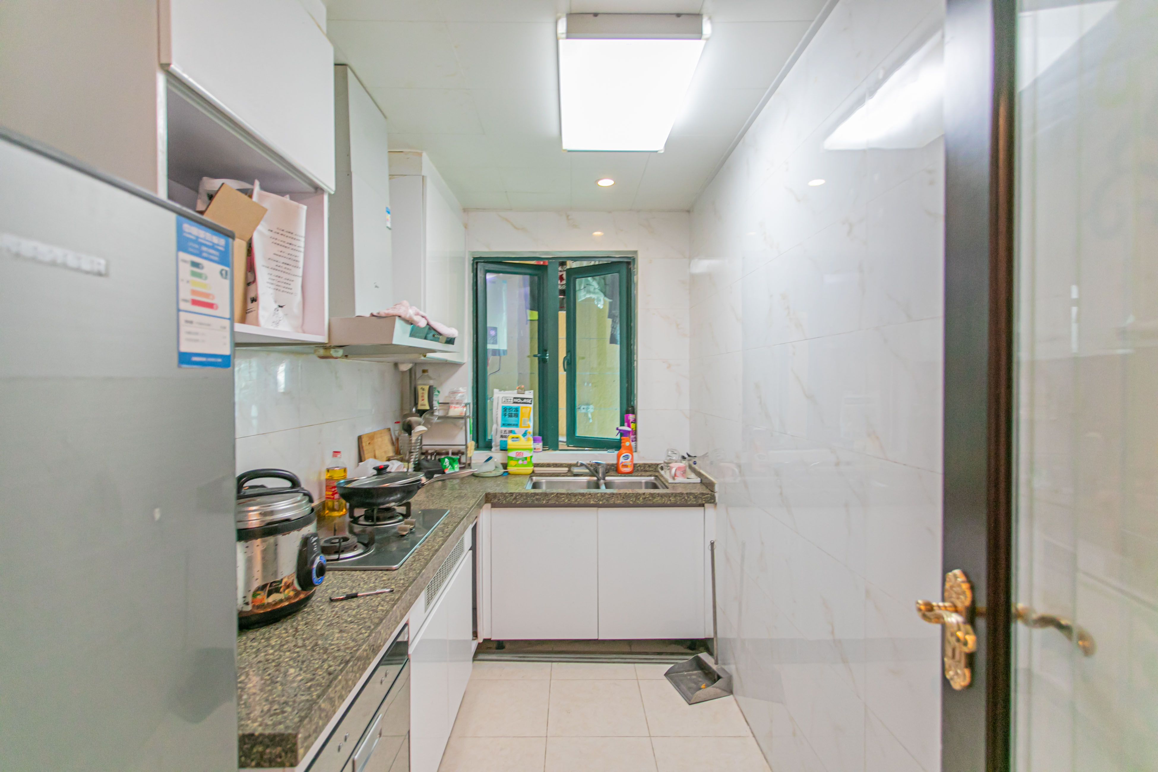 恒大翡翠华庭 3室2厅1卫 86.6万 恒大翡翠华庭 3室2厅1卫 86.6万厨房