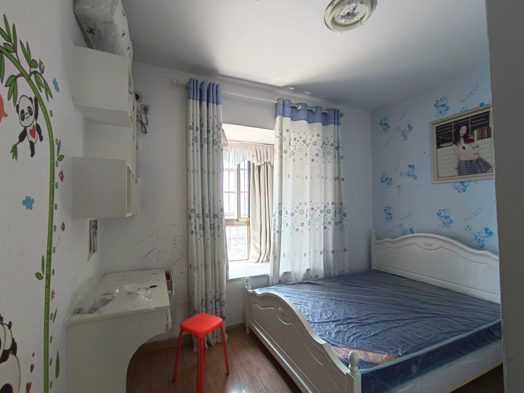 景秀名园 3室2厅2卫 55.0万 景秀名园 3室2厅2卫 55.0万客厅