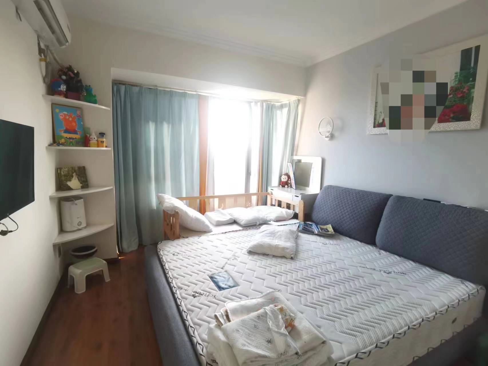 东部美的城 3室2厅2卫 88.0万 东部美的城 3室2厅2卫 88.0万客厅