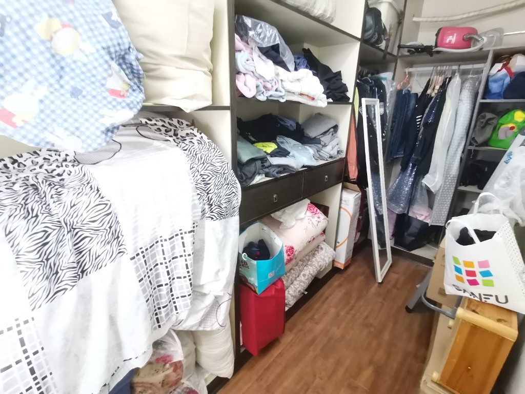 莱茵小镇  3室2厅1卫    37.8万 莱茵小镇  3室2厅1卫    37.8万客厅