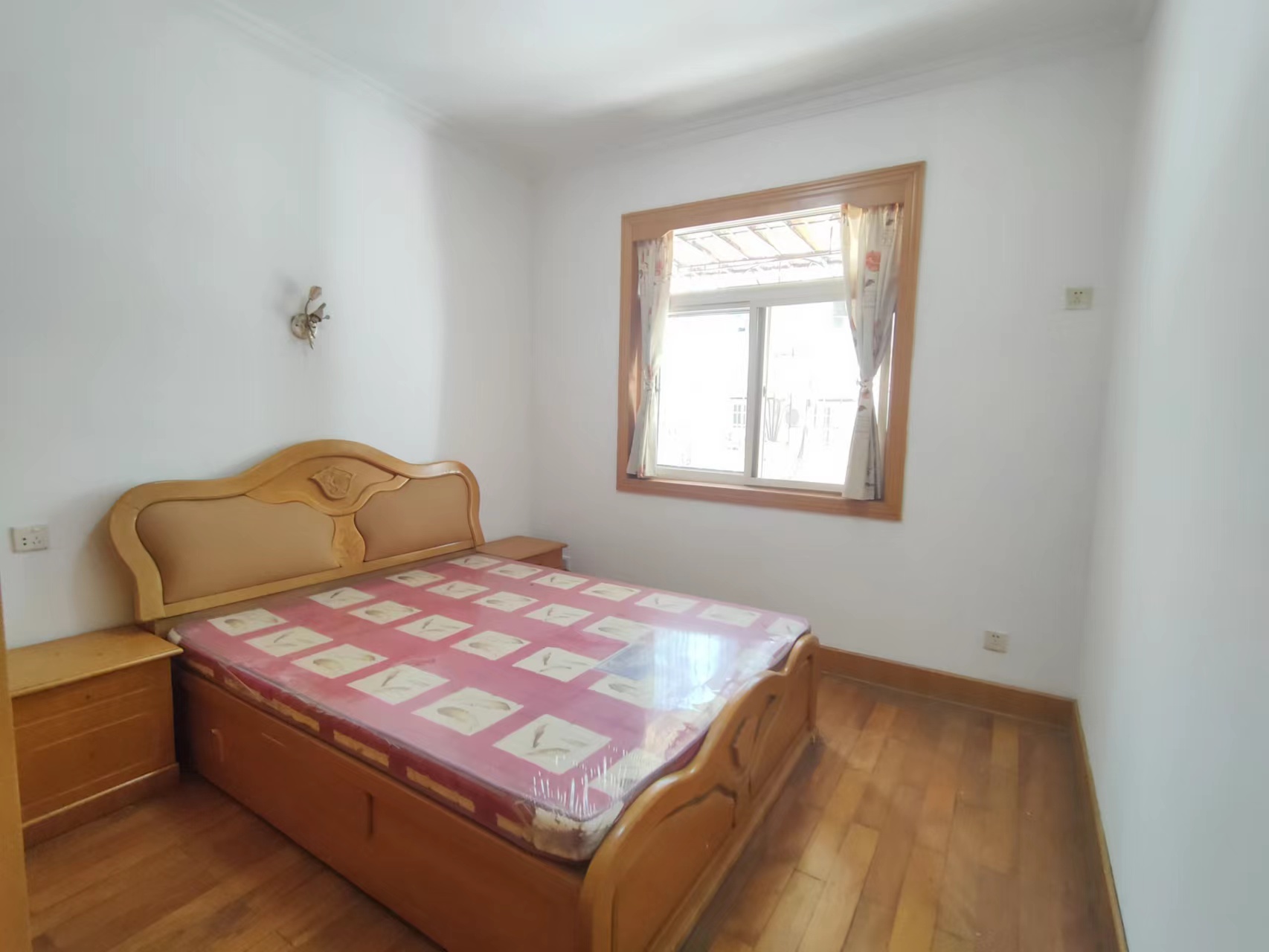 湘安小区 4室2厅2卫 54.0万 湘安小区 4室2厅2卫 54.0万客厅