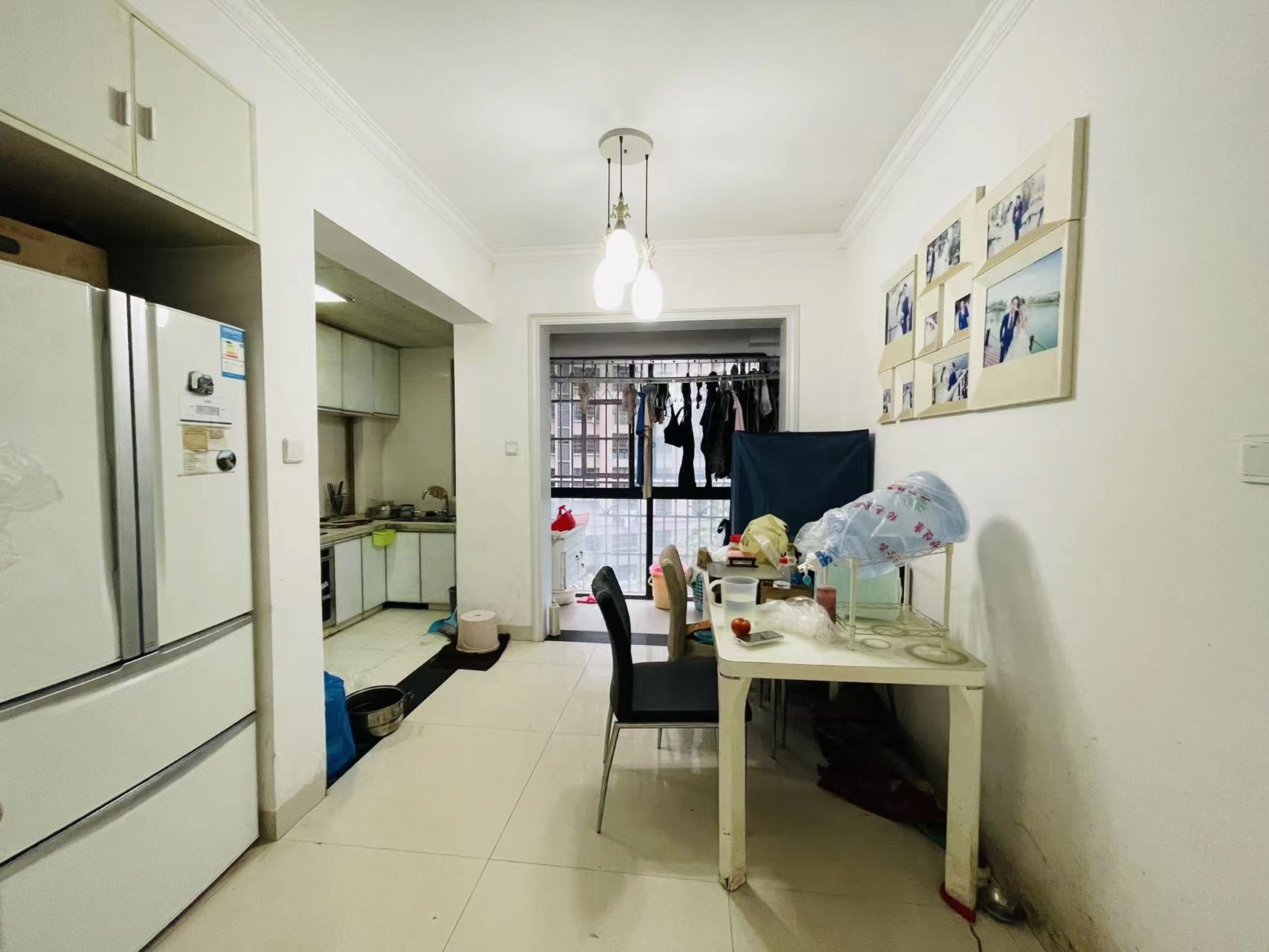 百江花园 3室2厅1卫 59.8万 百江花园 3室2厅1卫 59.8万客厅