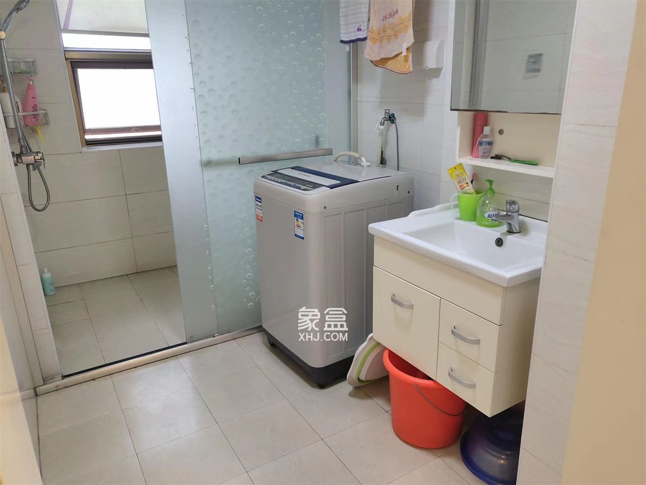 水岸花城(翠堤湾) 3室2厅2卫 46.8万 水岸花城(翠堤湾) 3室2厅2卫 46.8万客厅