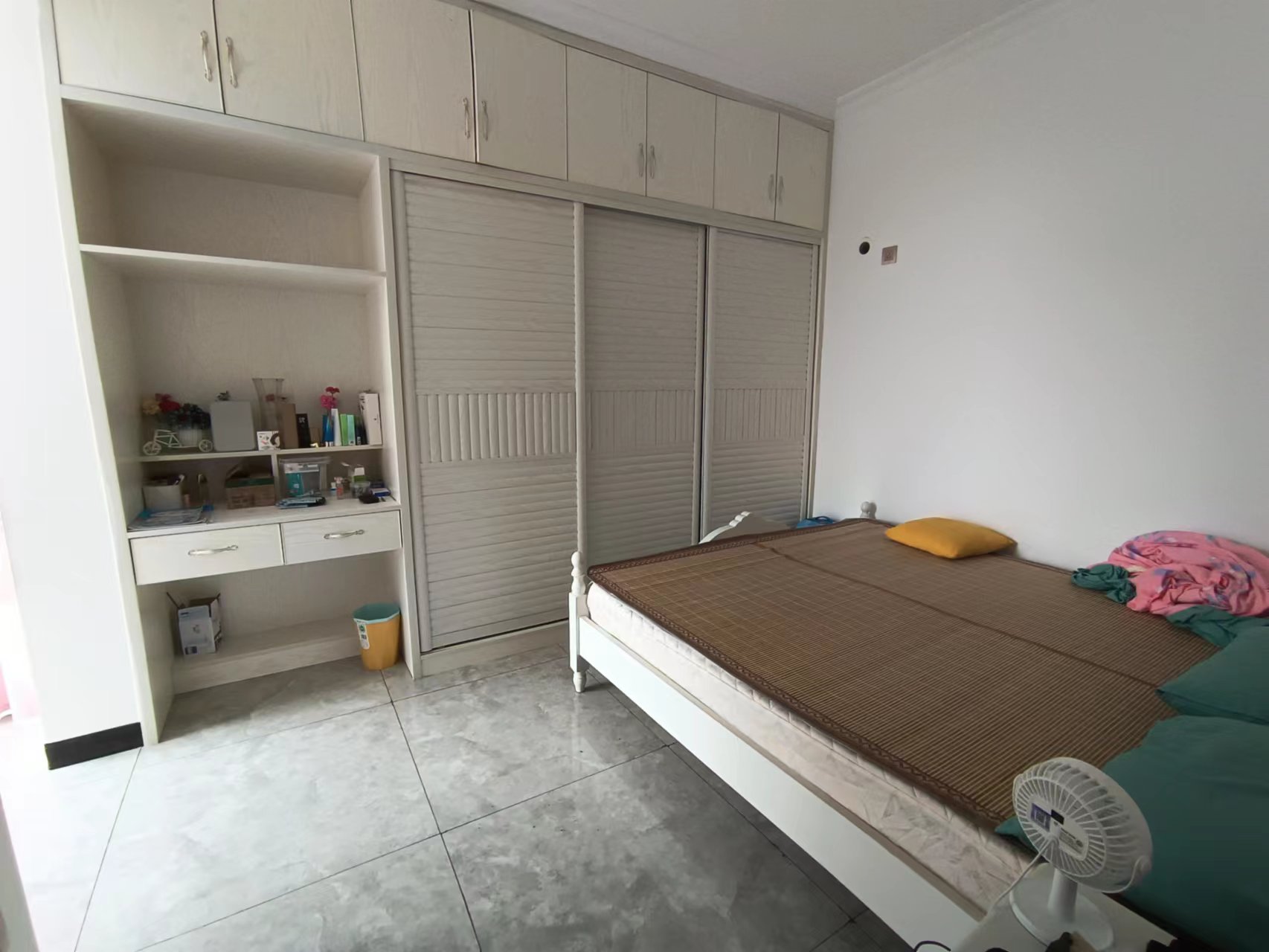 圣华名城建设北路110号 2室2厅1卫 45.0万 圣华名城建设北路110号 2室2厅1卫 45.0万客厅