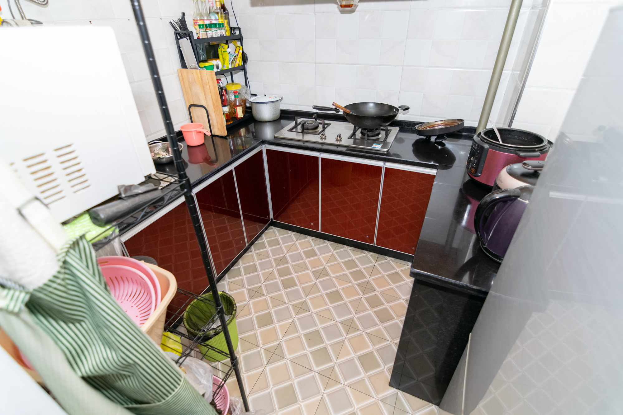 勤诚达新界  3室2厅1卫    90.0万 勤诚达新界  3室2厅1卫    90.0万厨房