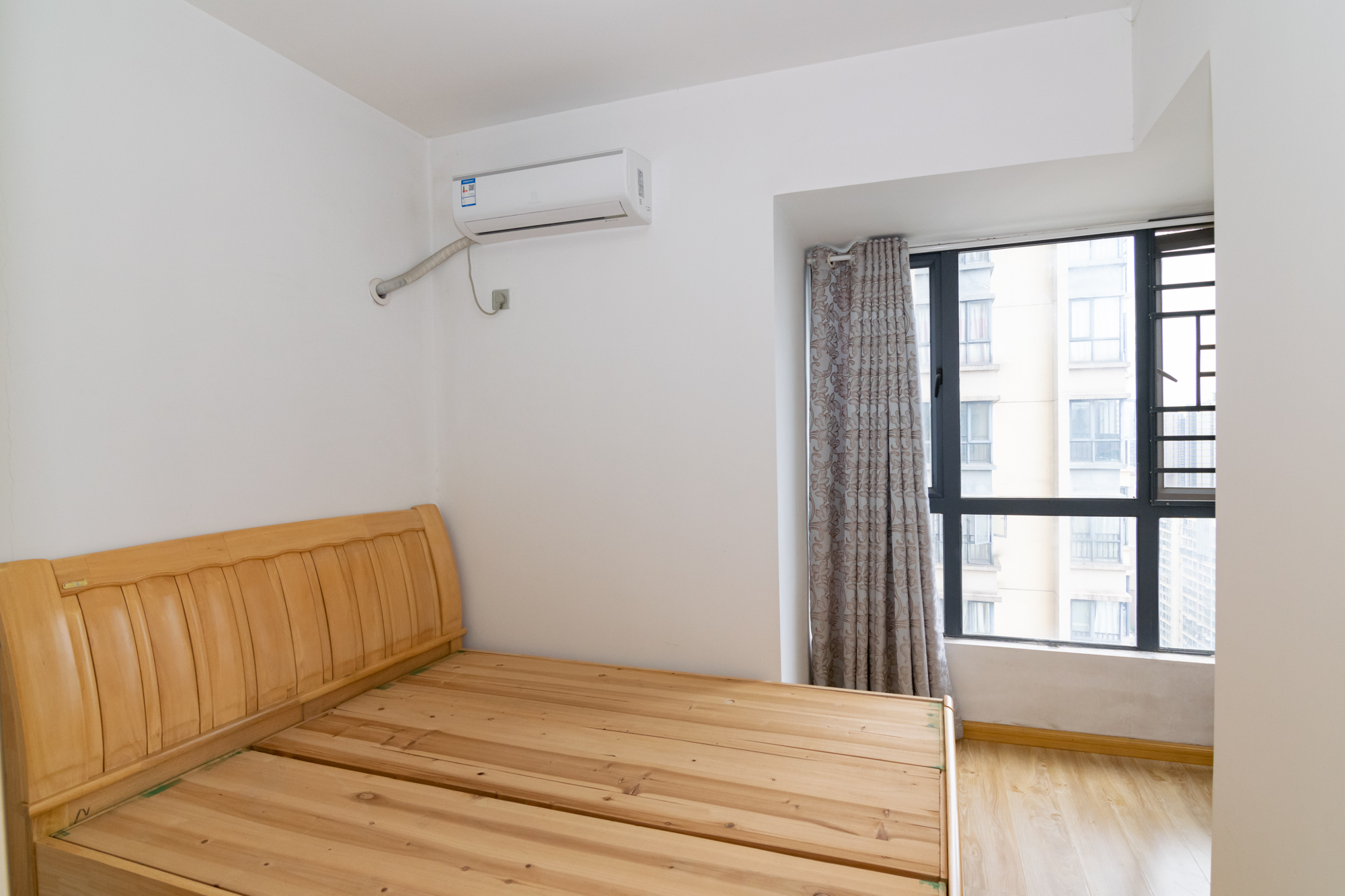 勤诚达新界 2室2厅1卫 68.0万 勤诚达新界 2室2厅1卫 68.0万卧室