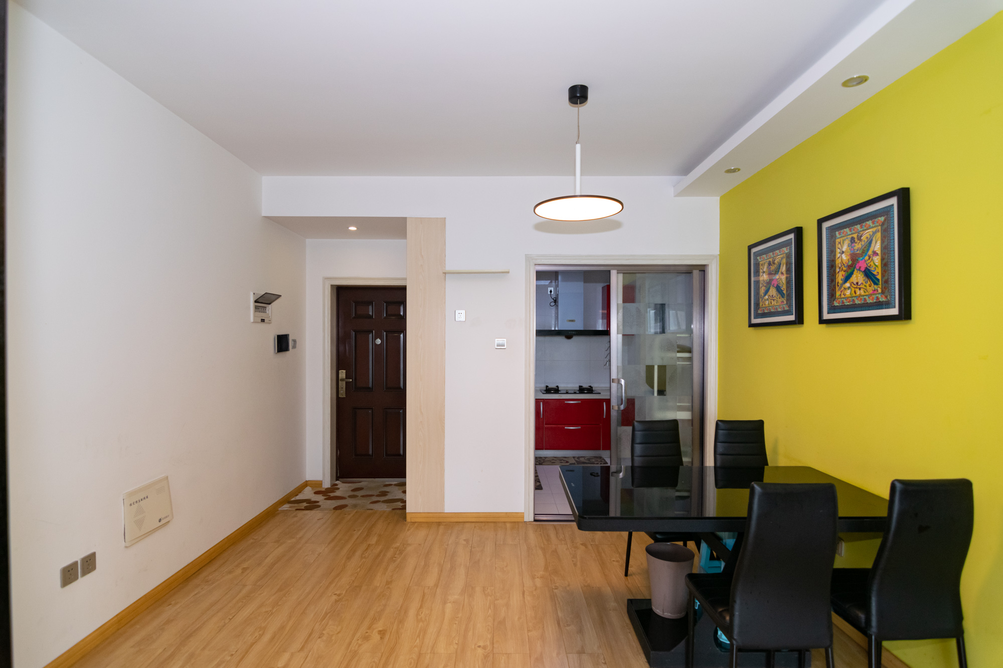 勤诚达新界 2室2厅1卫 68.0万 勤诚达新界 2室2厅1卫 68.0万客厅