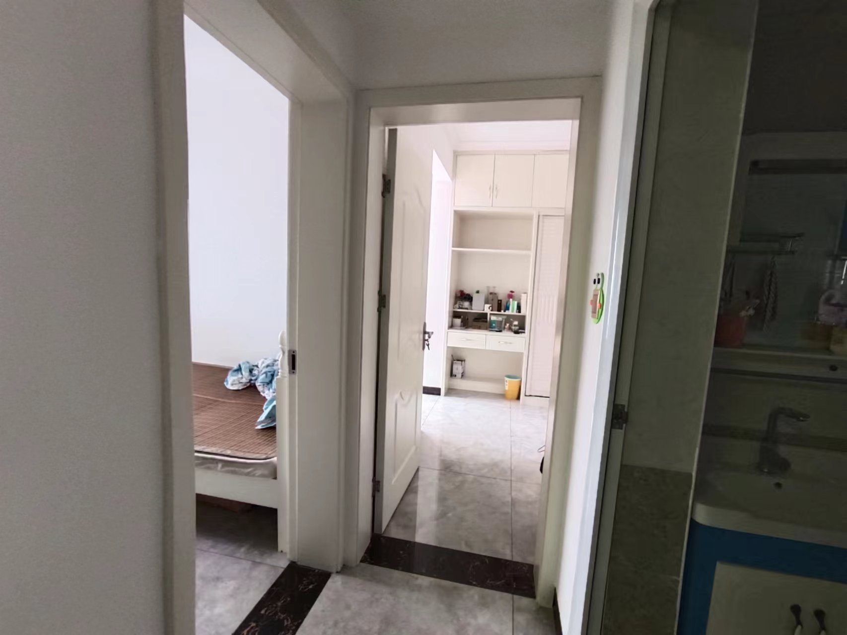 圣华名城建设北路110号 2室2厅1卫 45.0万 圣华名城建设北路110号 2室2厅1卫 45.0万客厅