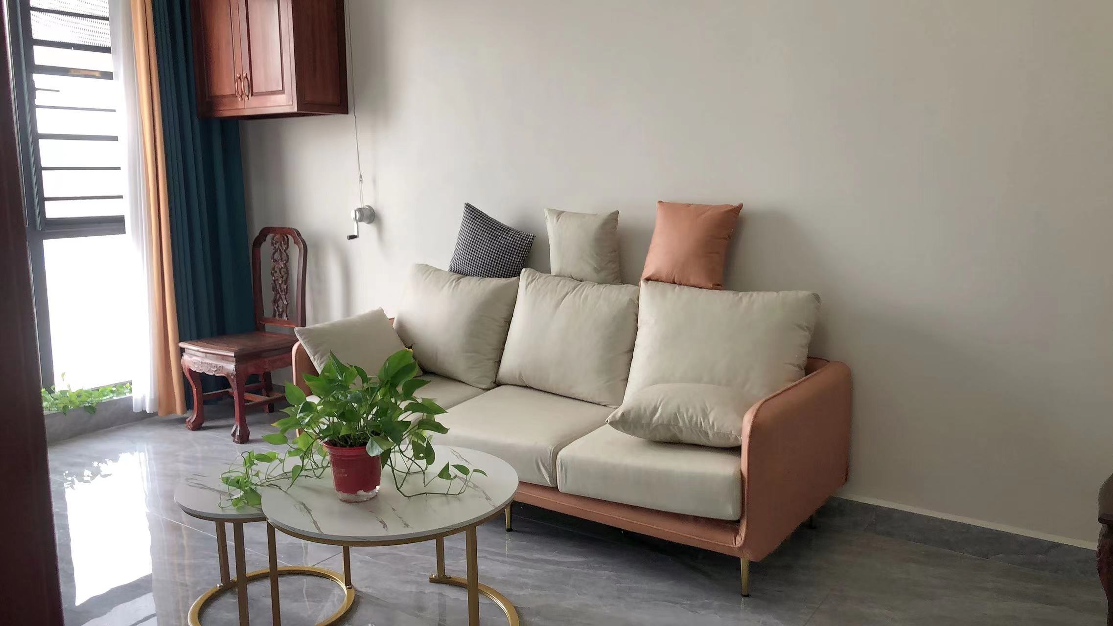 山水豪庭 1室1厅1卫 43.80万 山水豪庭 1室1厅1卫 43.80万客厅