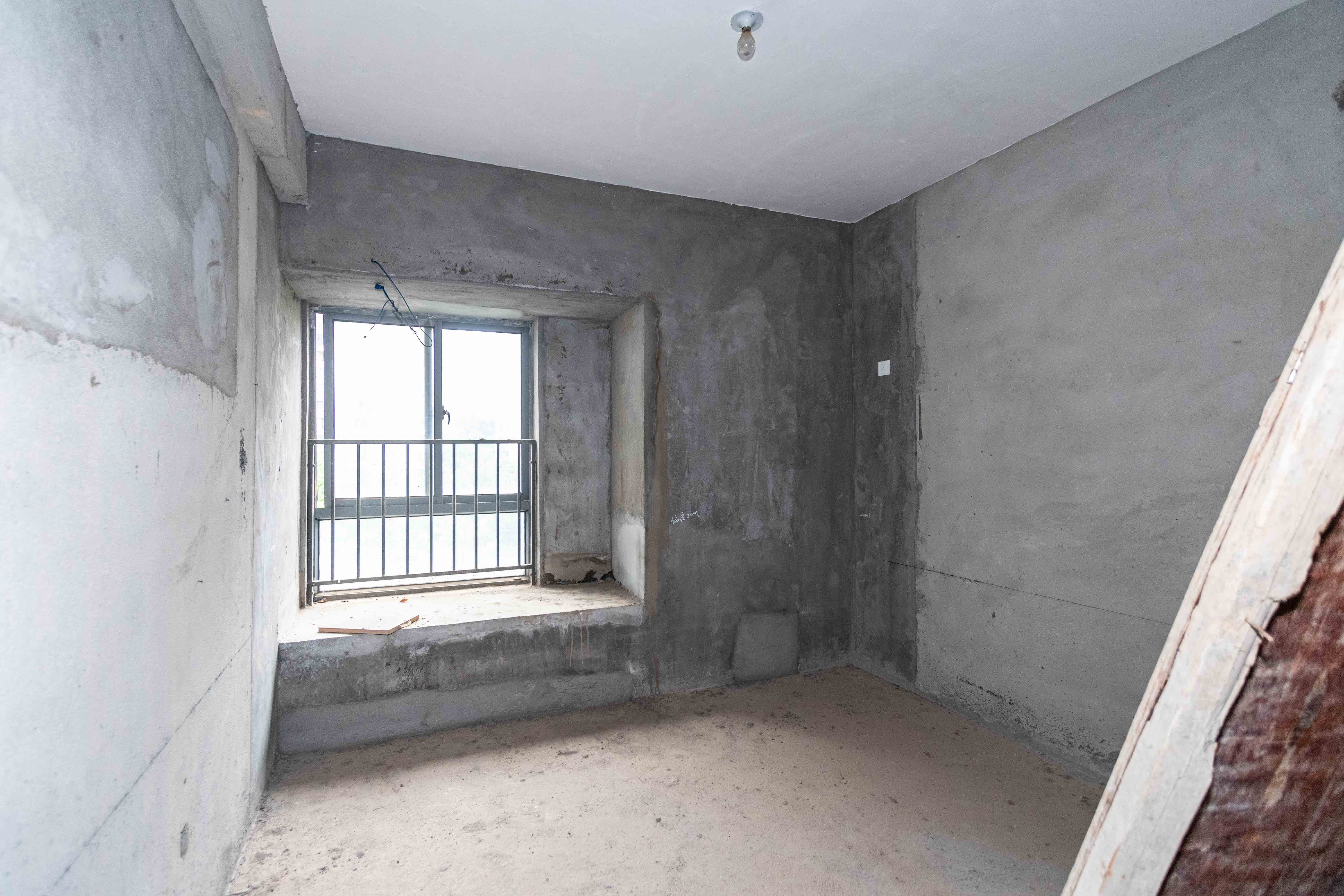 五矿紫湖香醍  5室2厅2卫    122.0万其他