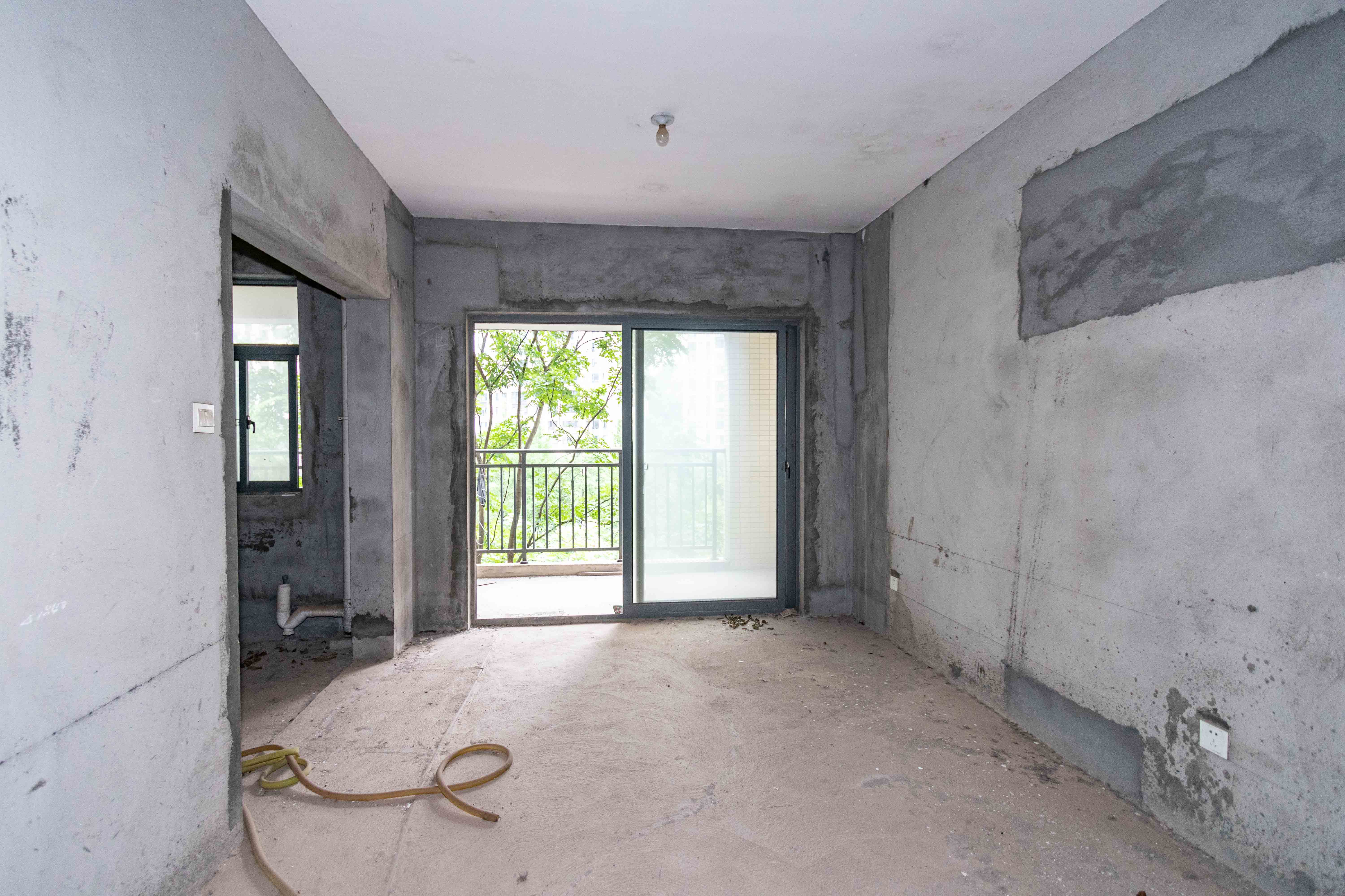 五矿紫湖香醍 5室2厅2卫 122.0万 五矿紫湖香醍 5室2厅2卫 122.0万客厅