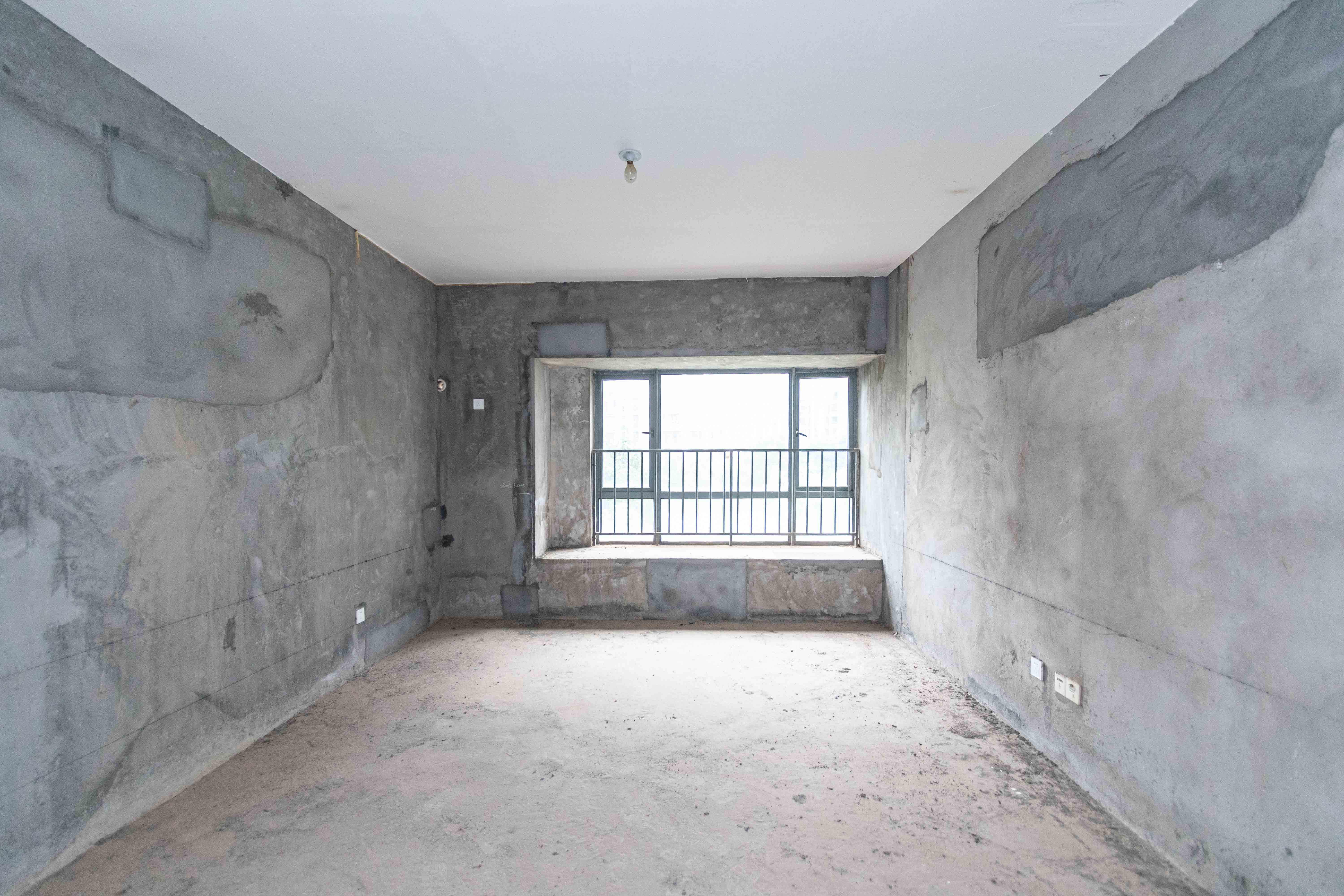 五矿紫湖香醍  5室2厅2卫    122.0万其他