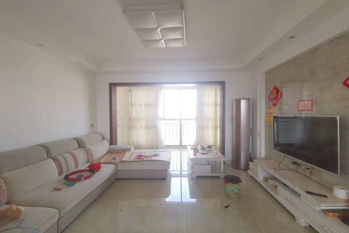 湘江名都 4室2厅2卫 107.80万 湘江名都 4室2厅2卫 107.80万客厅