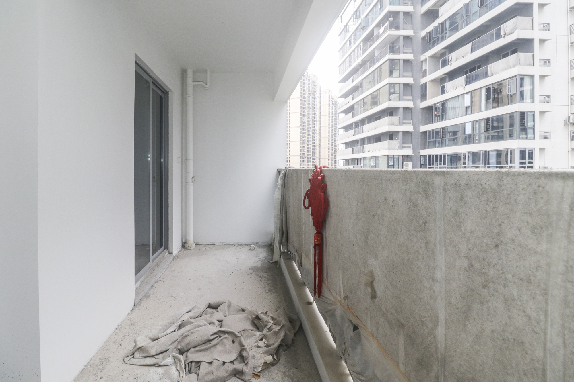 保利天禧C区 4室2厅3卫 518.0万 保利天禧C区 4室2厅3卫 518.0万客厅