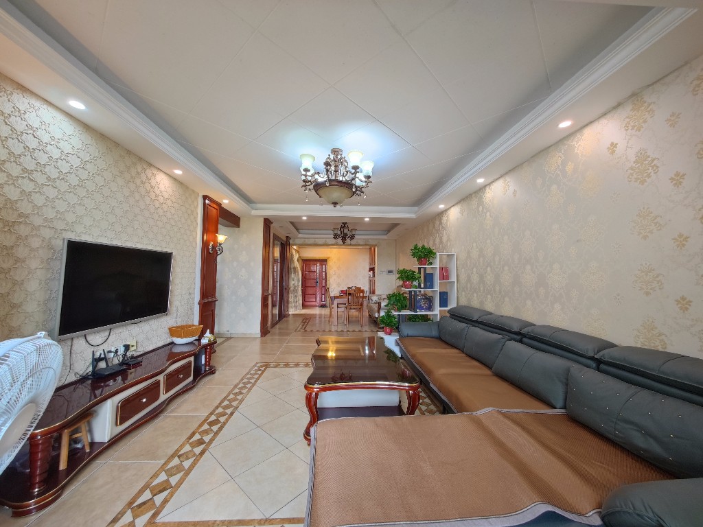 经世皇城 3室2厅2卫 65.0万 经世皇城 3室2厅2卫 65.0万客厅