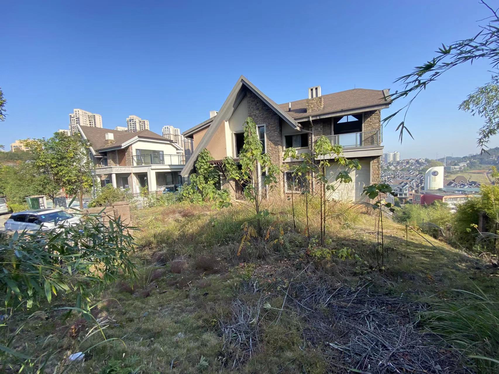 城市公园  9室3厅3卫   480.00万客厅