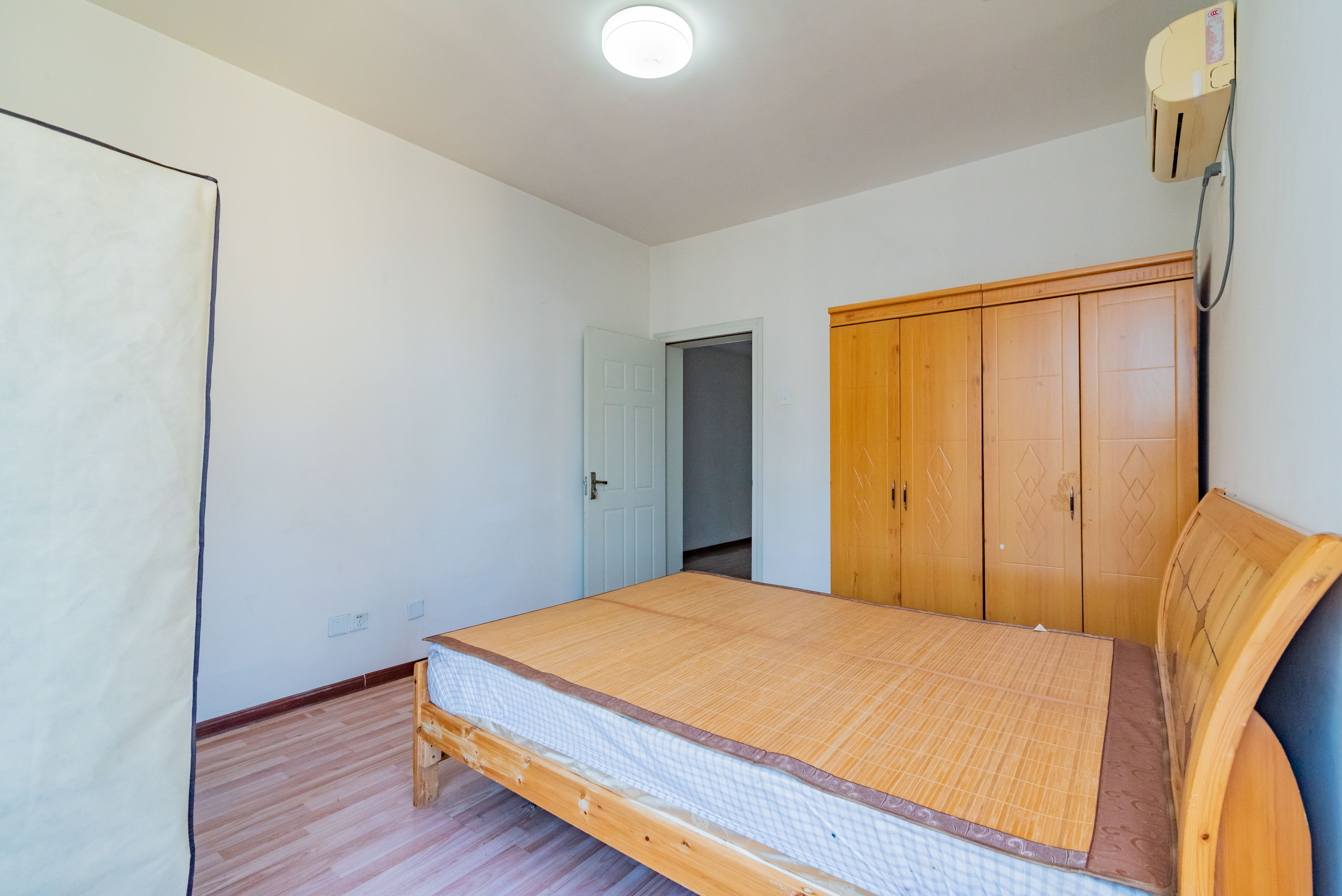 天健芙蓉盛世一期  2室1厅1卫    89.8万 天健芙蓉盛世一期  2室1厅1卫    89.8万卧室