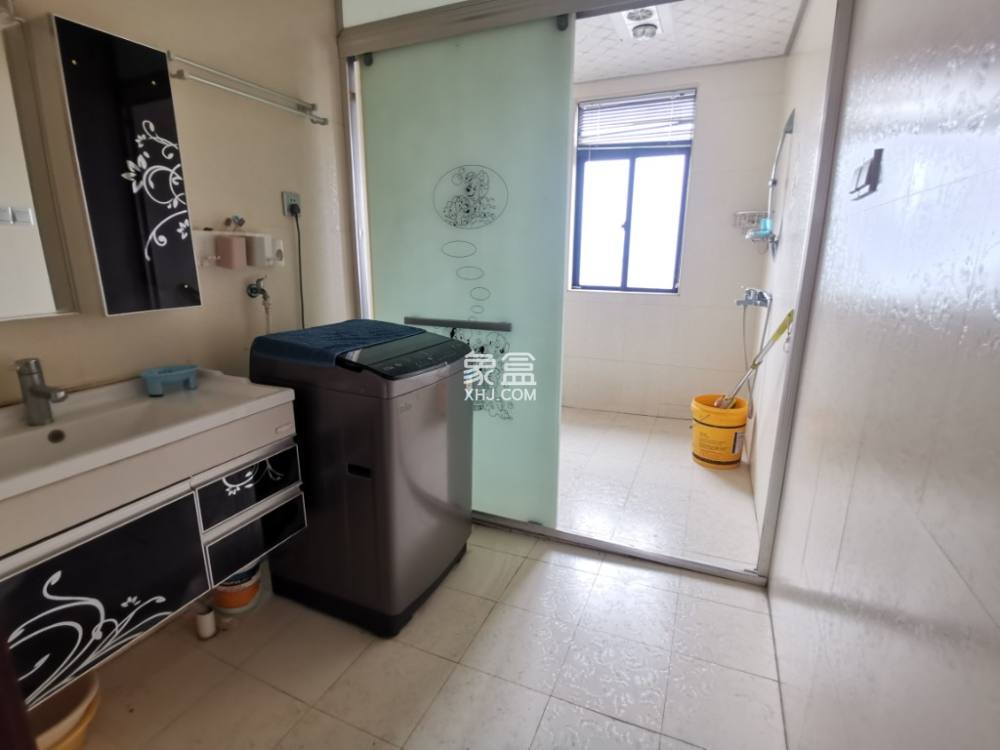 水岸春天 2室2厅1卫 75.8万 水岸春天 2室2厅1卫 75.8万客厅